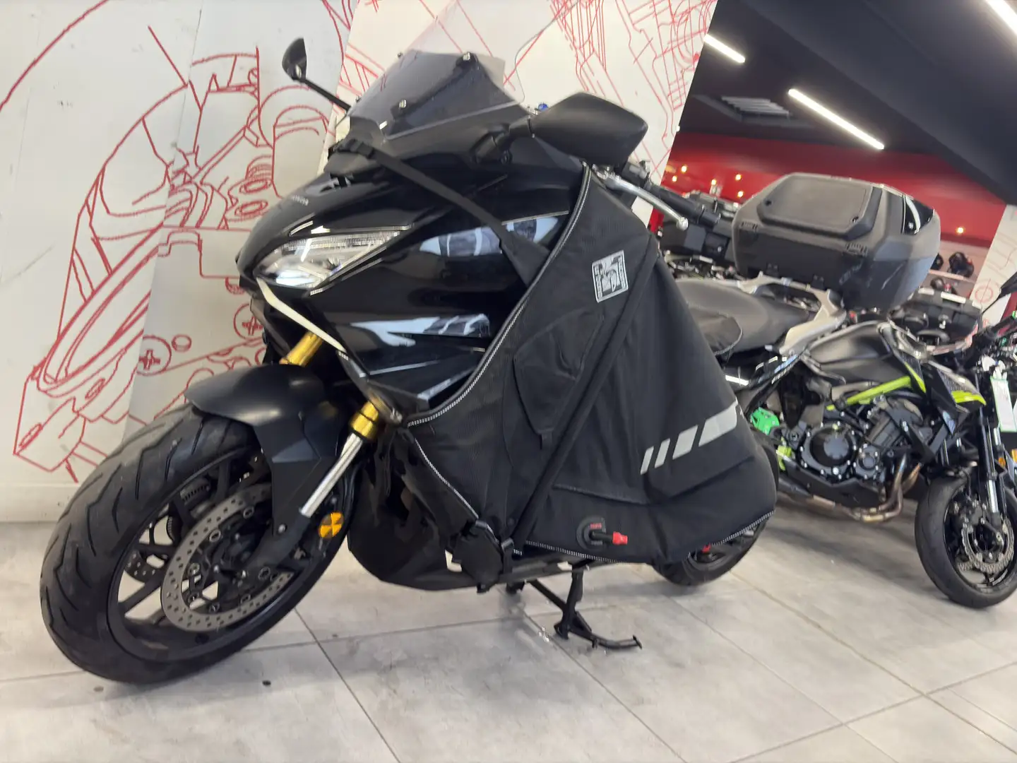 Honda Forza 750 Чёрный - 2