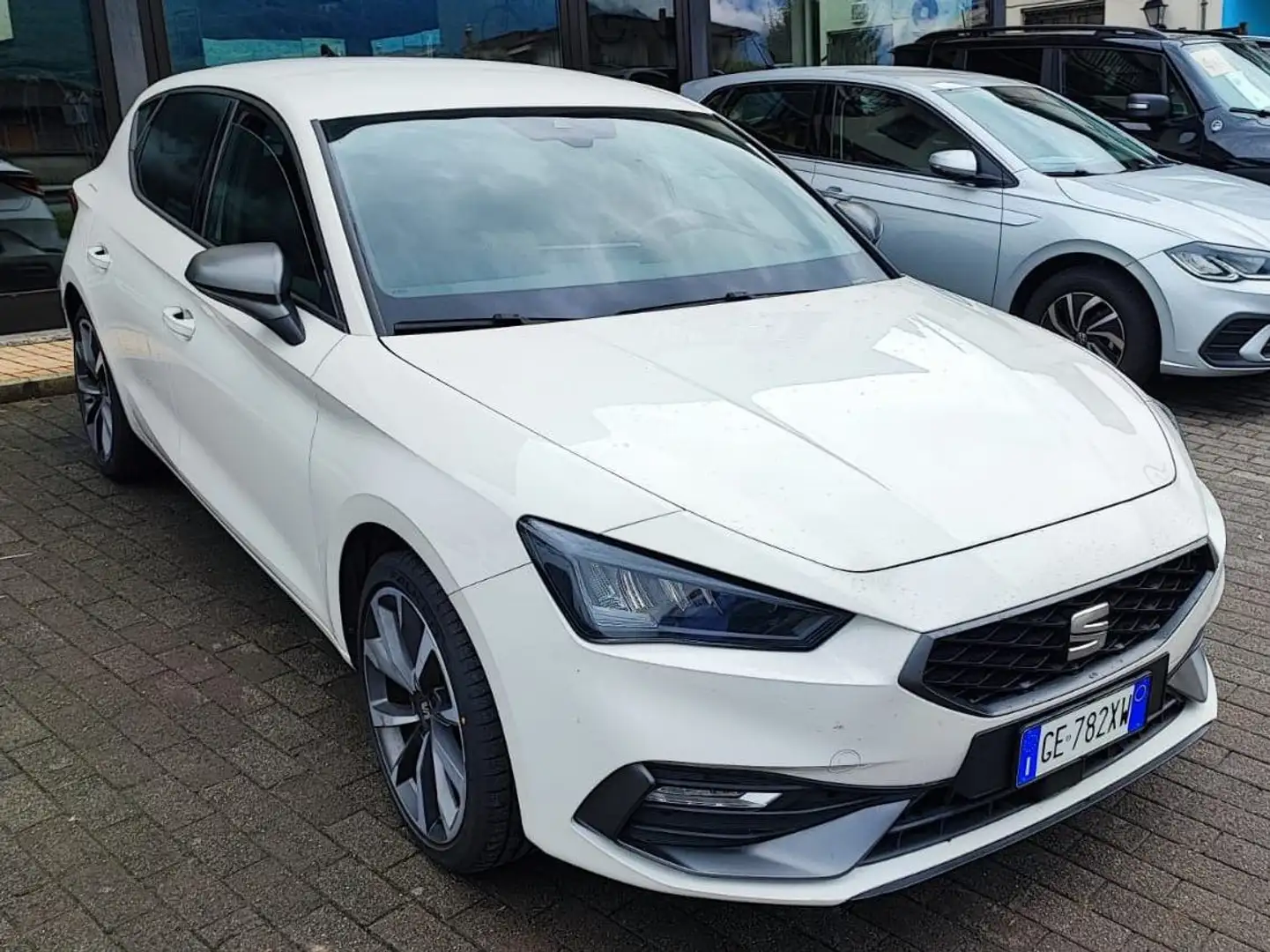 SEAT Leon FR 1.4cc 150CV e-hybrid  DSG Blanco - 1
