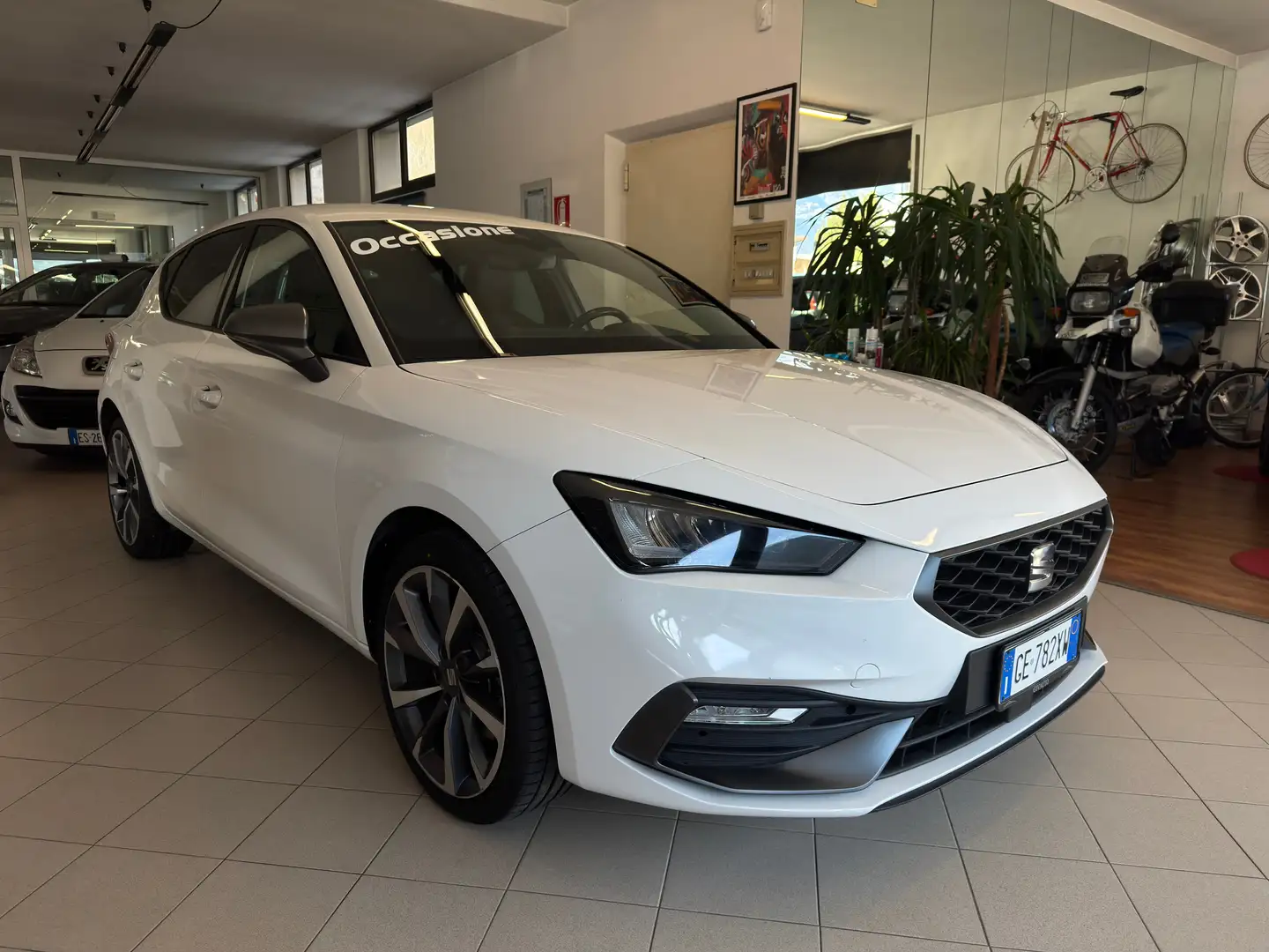 SEAT Leon FR 1.4cc 150CV e-hybrid DSG *IVA* Bianco - 2