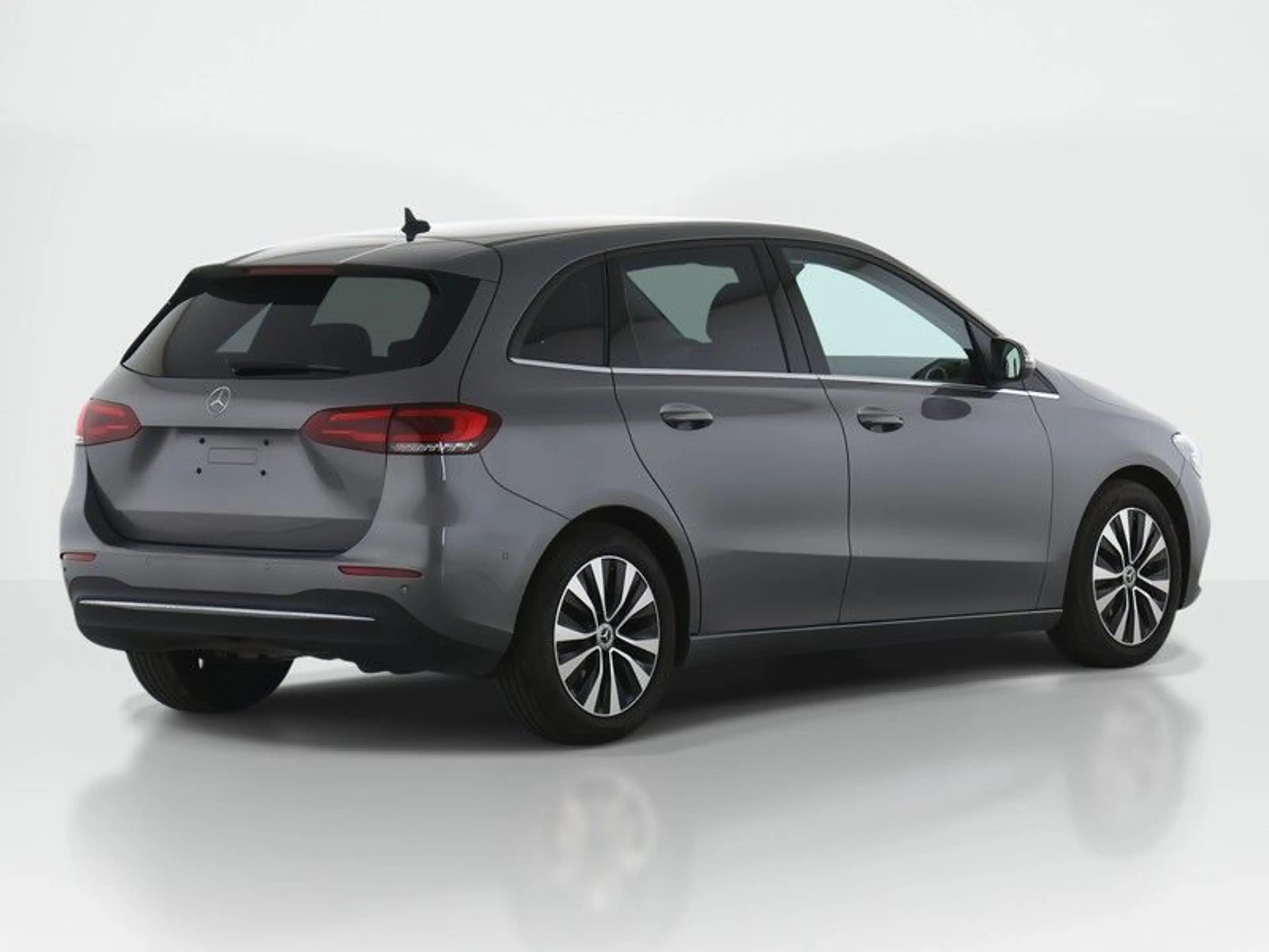 Mercedes-Benz B 220 d STYLE+AHK+KAM+LED+NAVI+WIDE+Park-Assist — photo 3