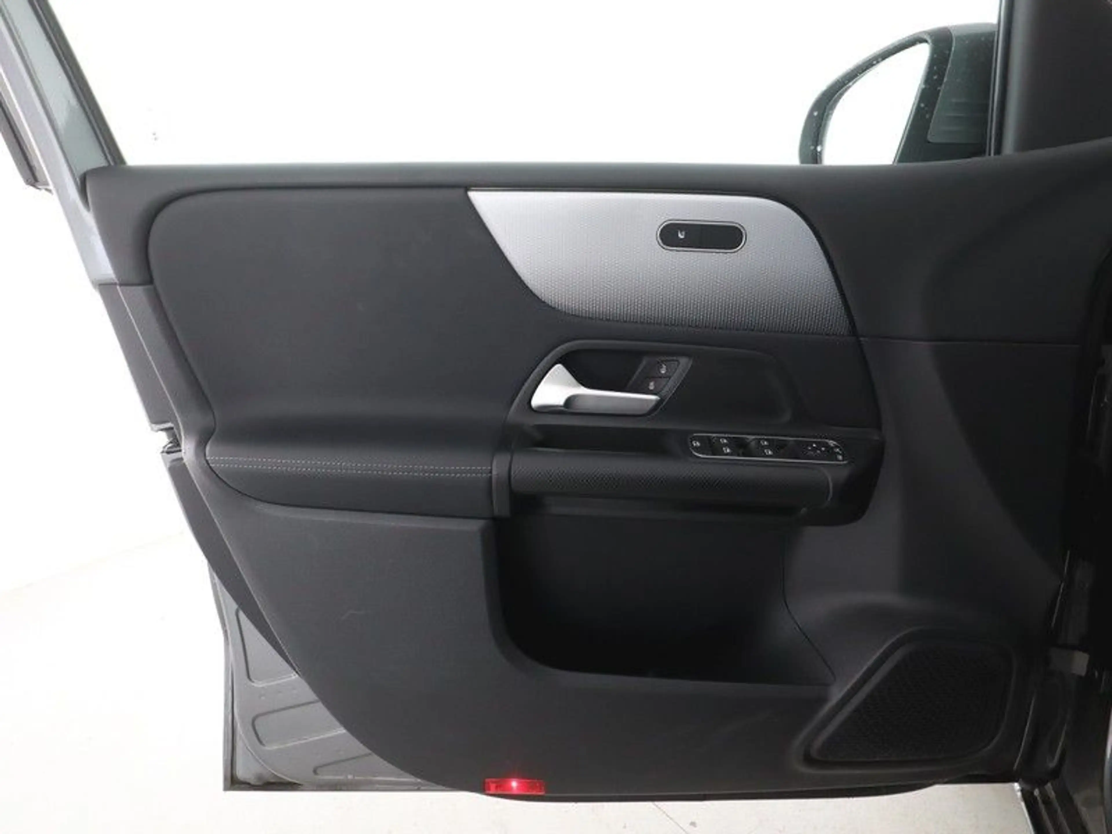 Mercedes-Benz B 220 d STYLE+AHK+KAM+LED+NAVI+WIDE+Park-Assist — photo 10
