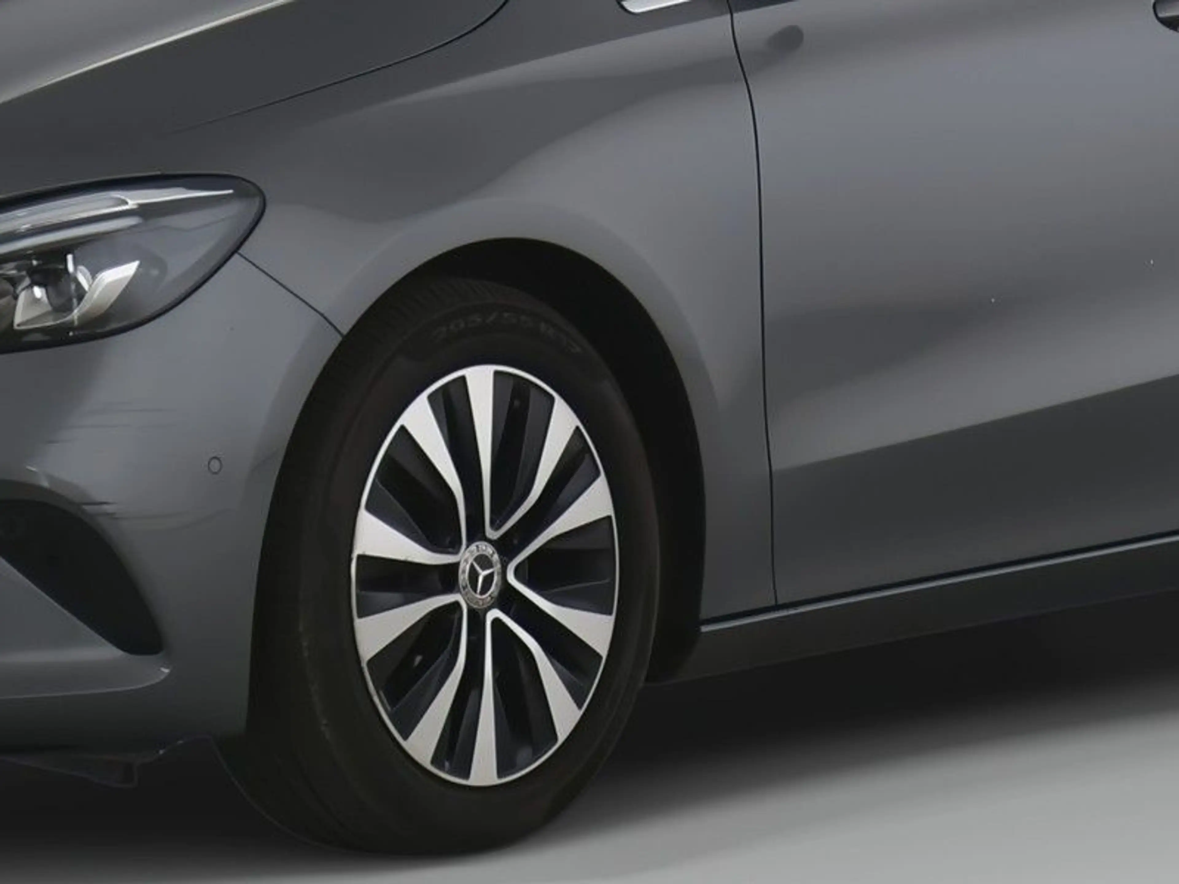 Mercedes-Benz B 220 d STYLE+AHK+KAM+LED+NAVI+WIDE+Park-Assist — photo 5