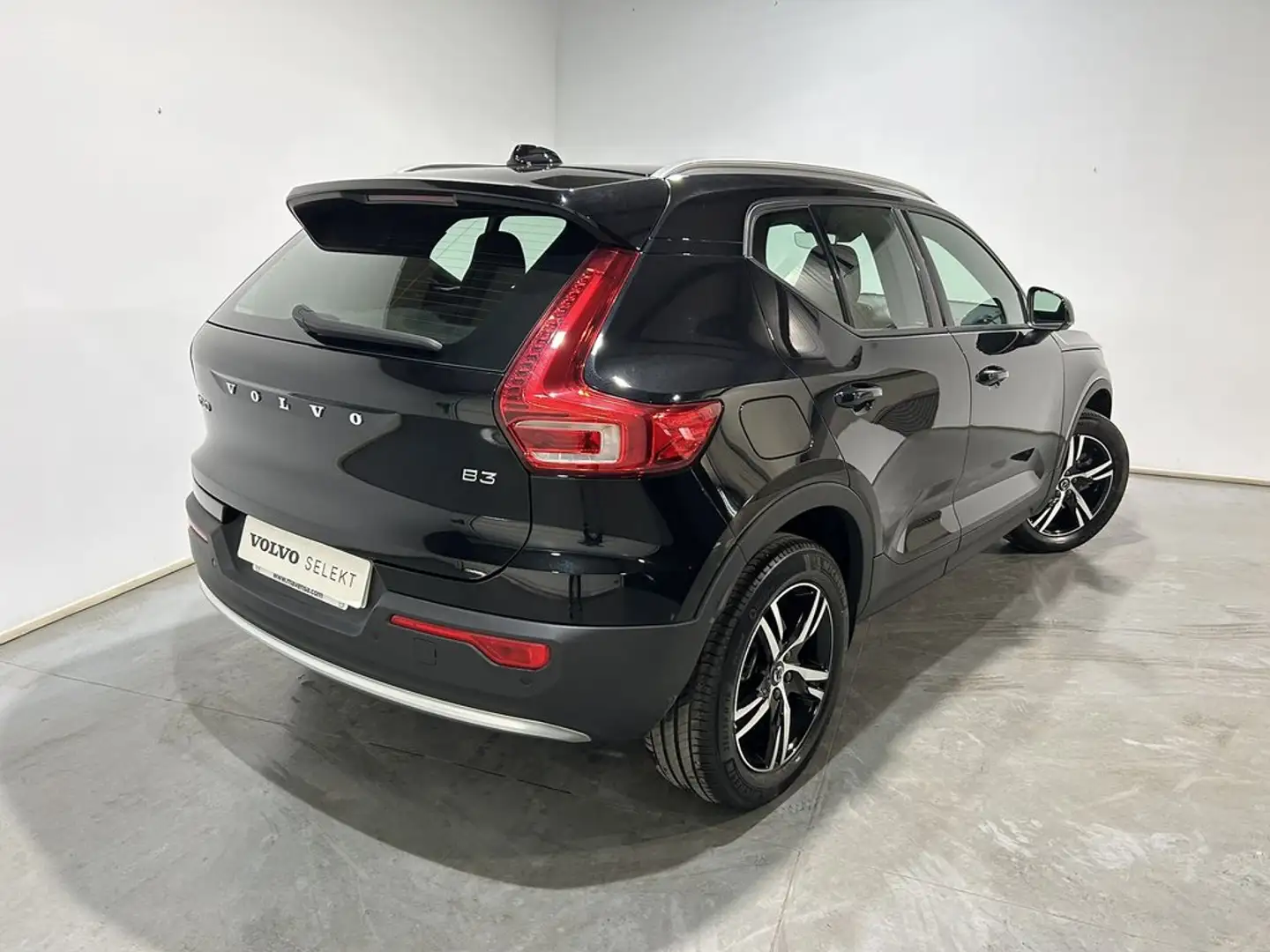 Volvo XC40 B3 Core Aut. Negro - 2