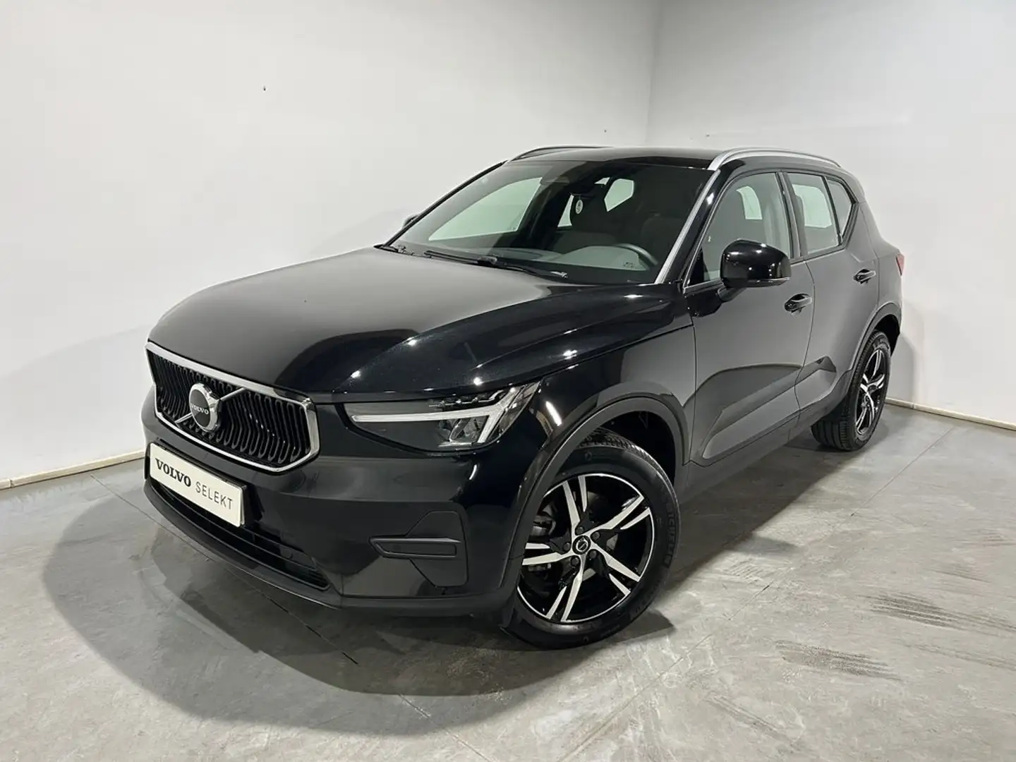 Volvo XC40 B3 Core Aut. Negro - 1