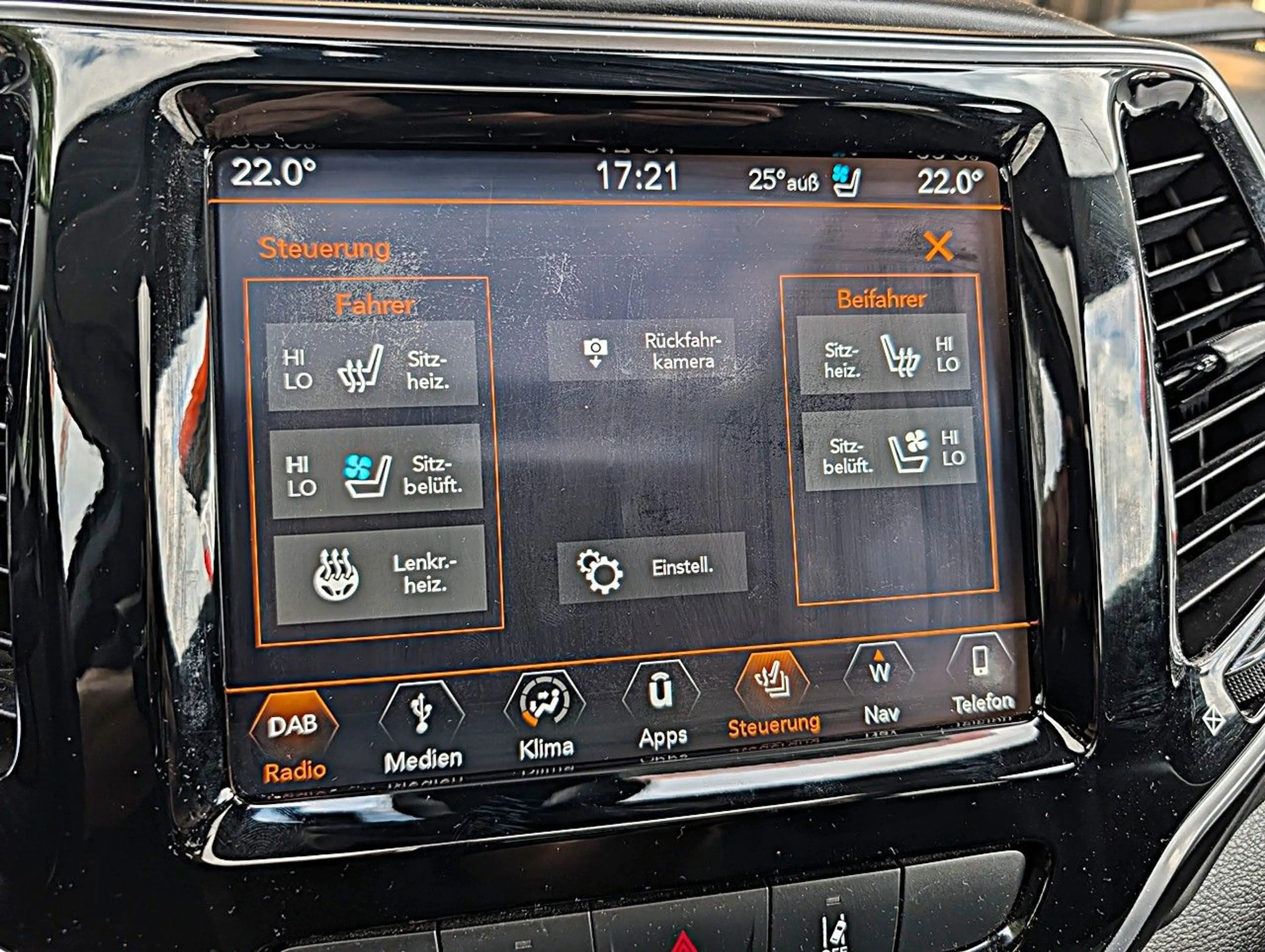 Jeep Cherokee Overland*Allrad/Navi/Kamera/Leder/ALU — photo 13