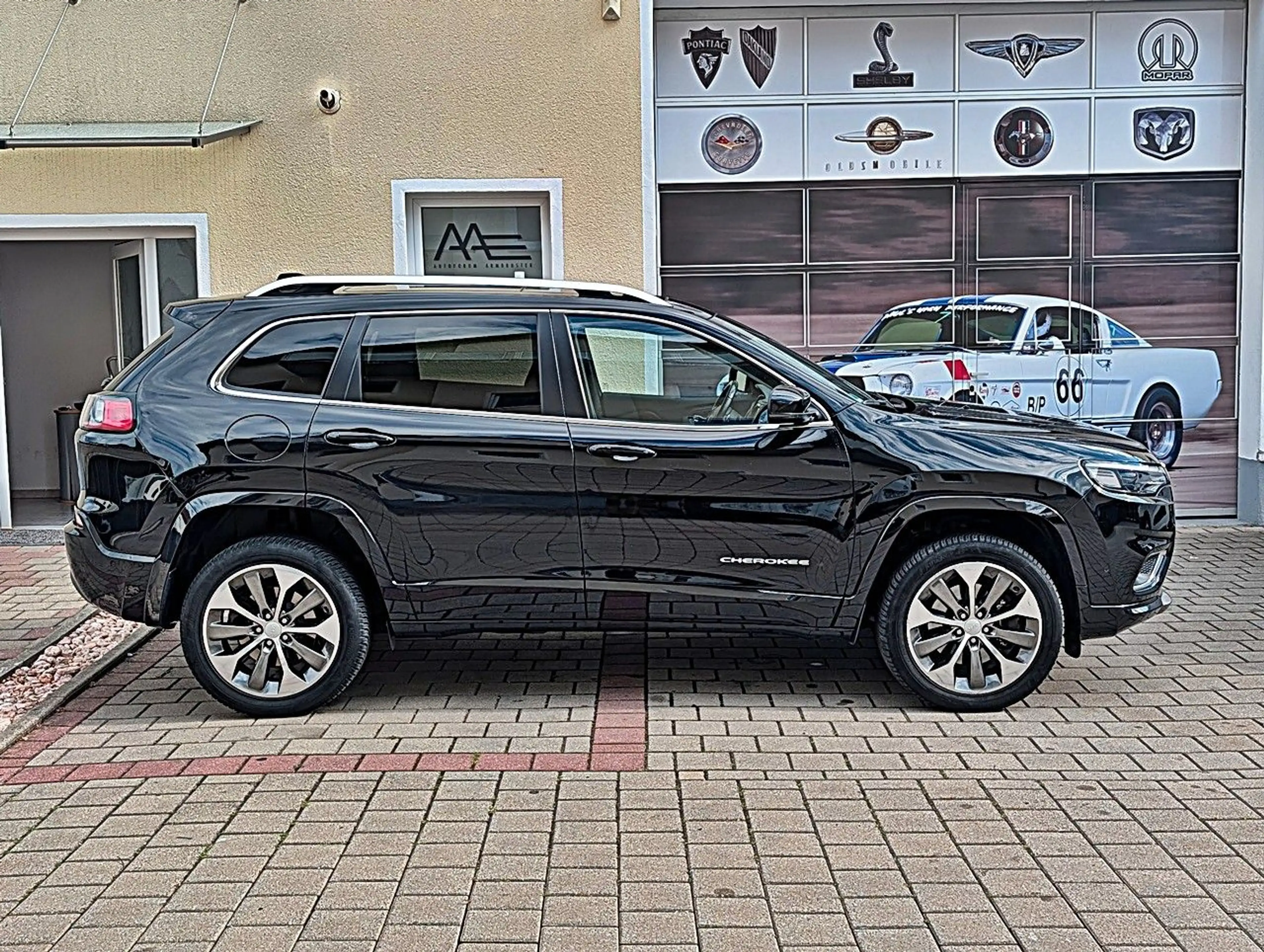Jeep Cherokee Overland*Allrad/Navi/Kamera/Leder/ALU — photo 6