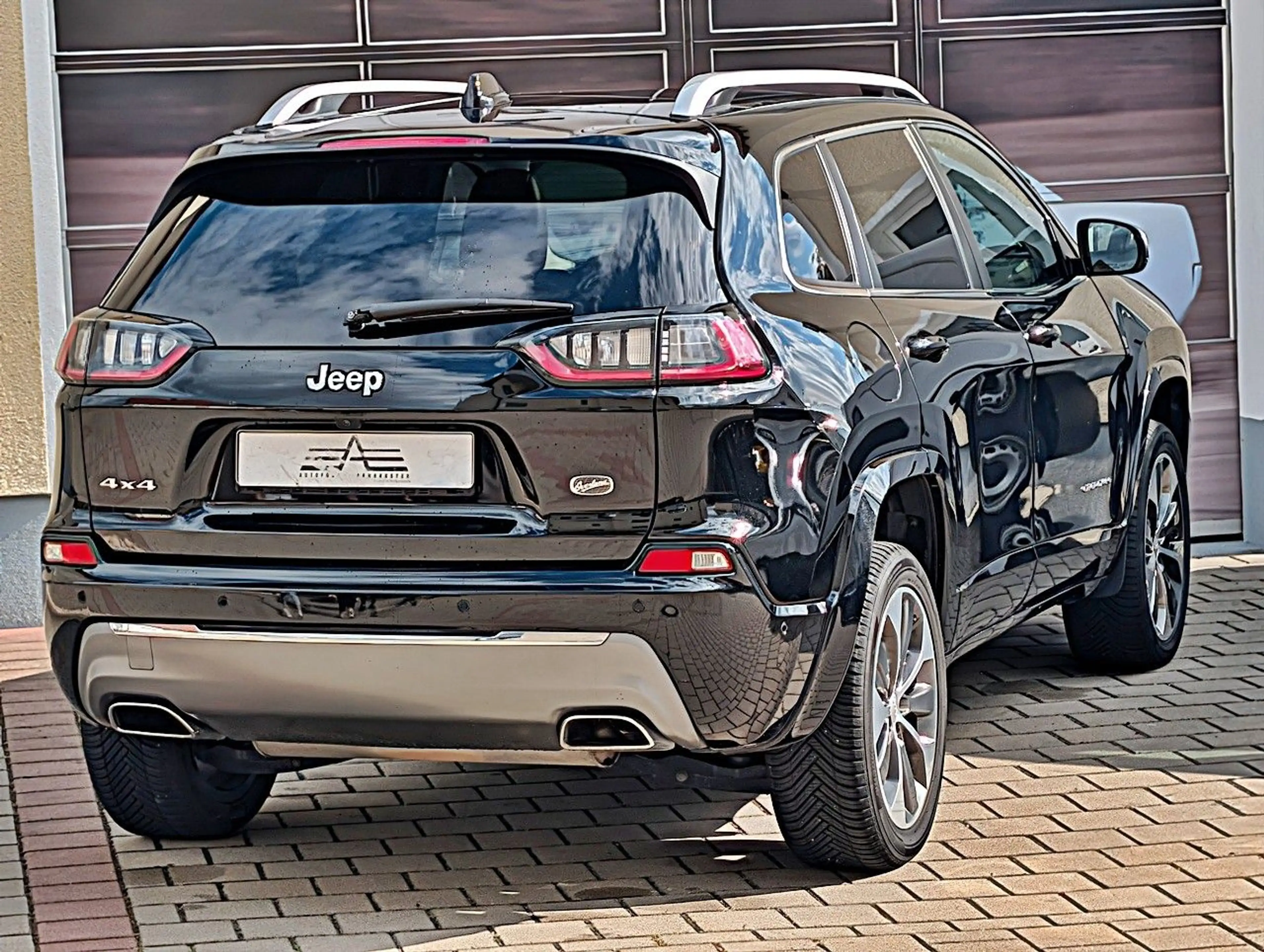 Jeep Cherokee Overland*Allrad/Navi/Kamera/Leder/ALU — photo 5