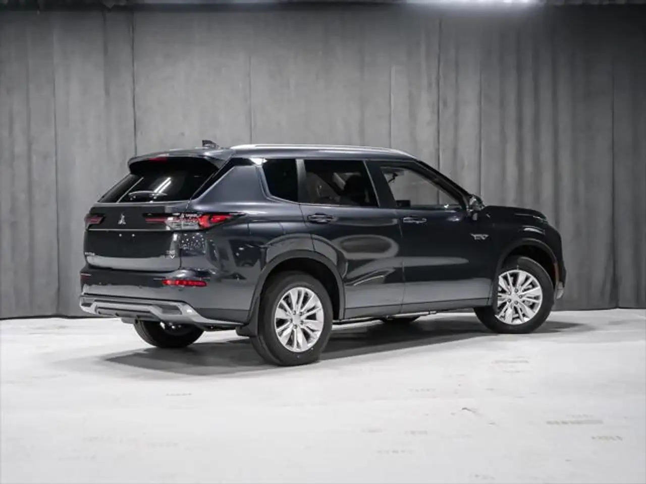 Mitsubishi Outlander снимка Mitsubishi Outlander