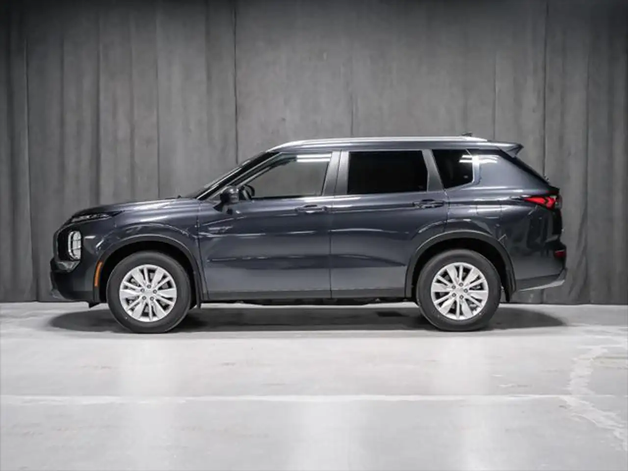 Mitsubishi Outlander снимка Mitsubishi Outlander
