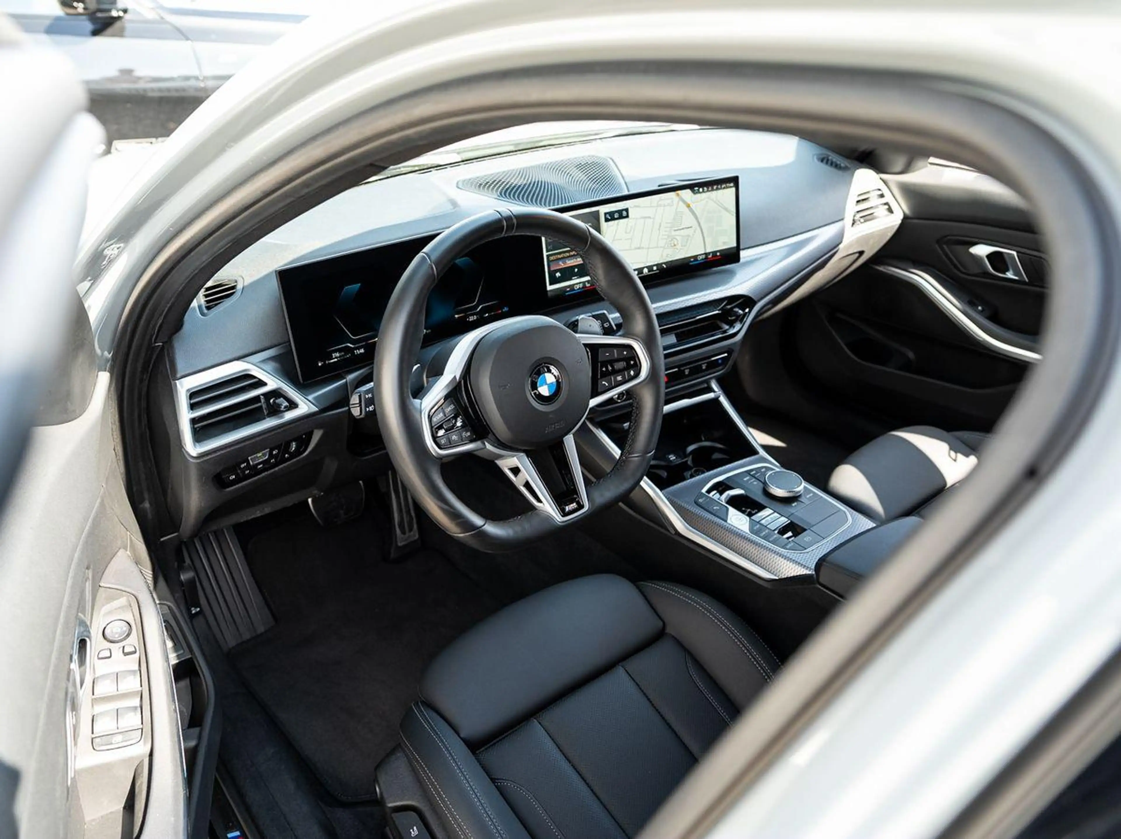 BMW 318 d Tour M-Sport AHK ACC KoZg Wireless S-Glas — photo 13
