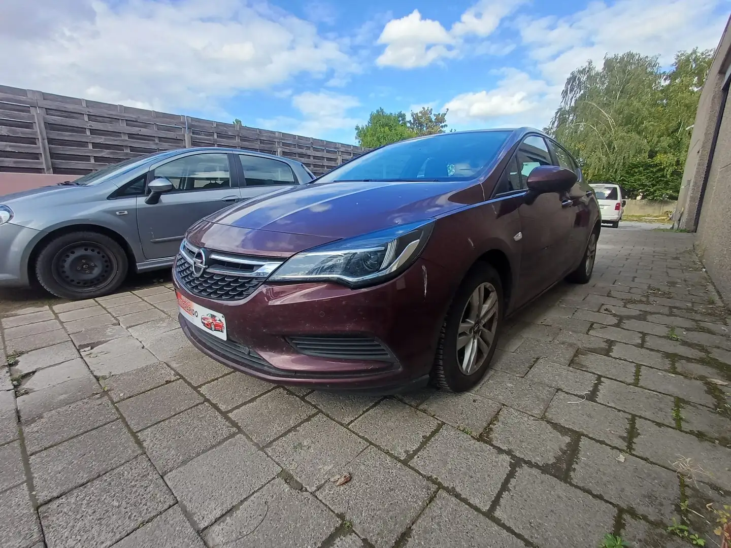 Opel Astra Astra 1.0 essence Rouge - 2