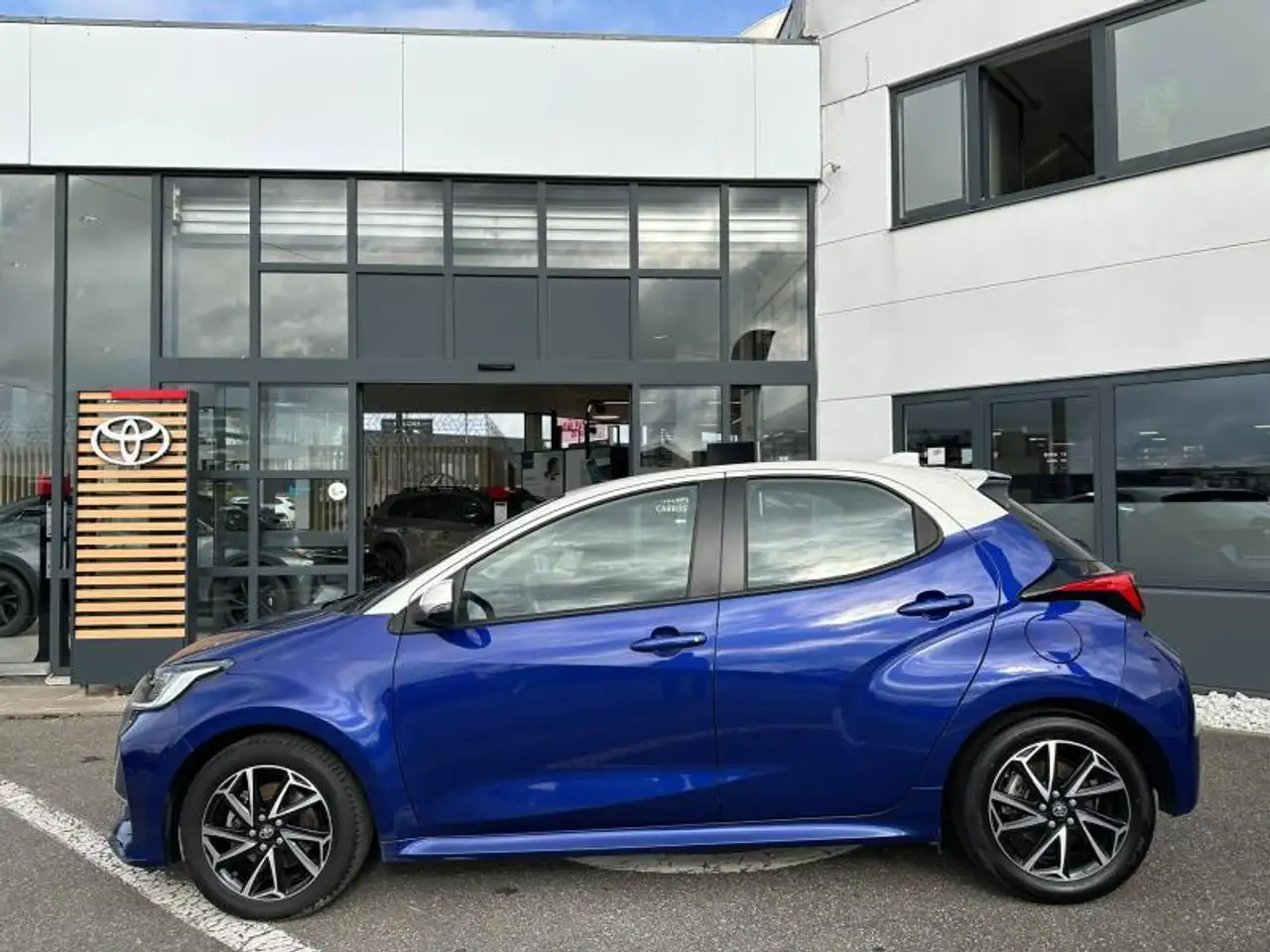 Toyota Yaris Iconic, миниатюра 4