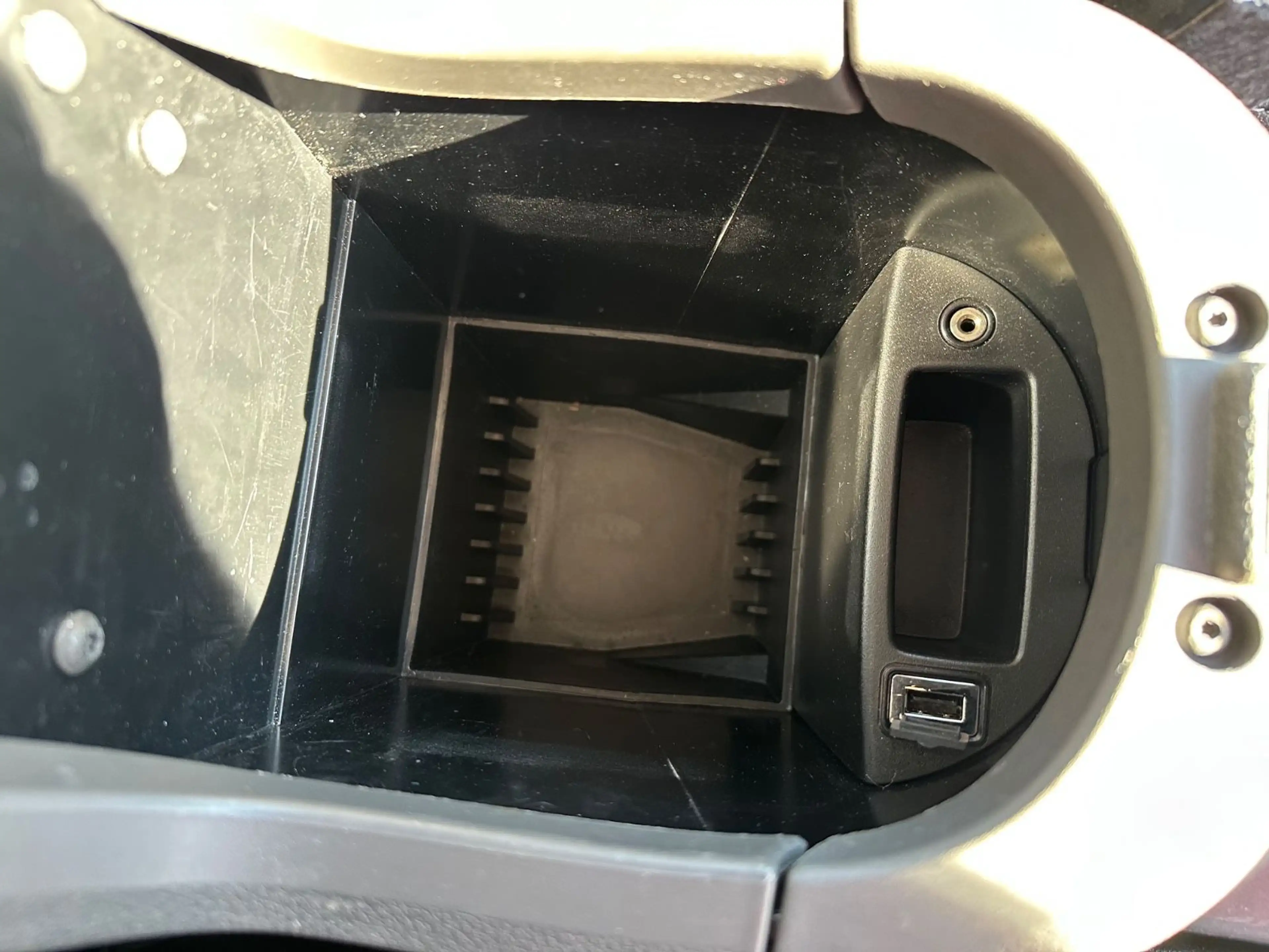 Ford Kuga Titanium / EURO-5 / A.H.K. (abnehmbar) 2.Hd — photo 22