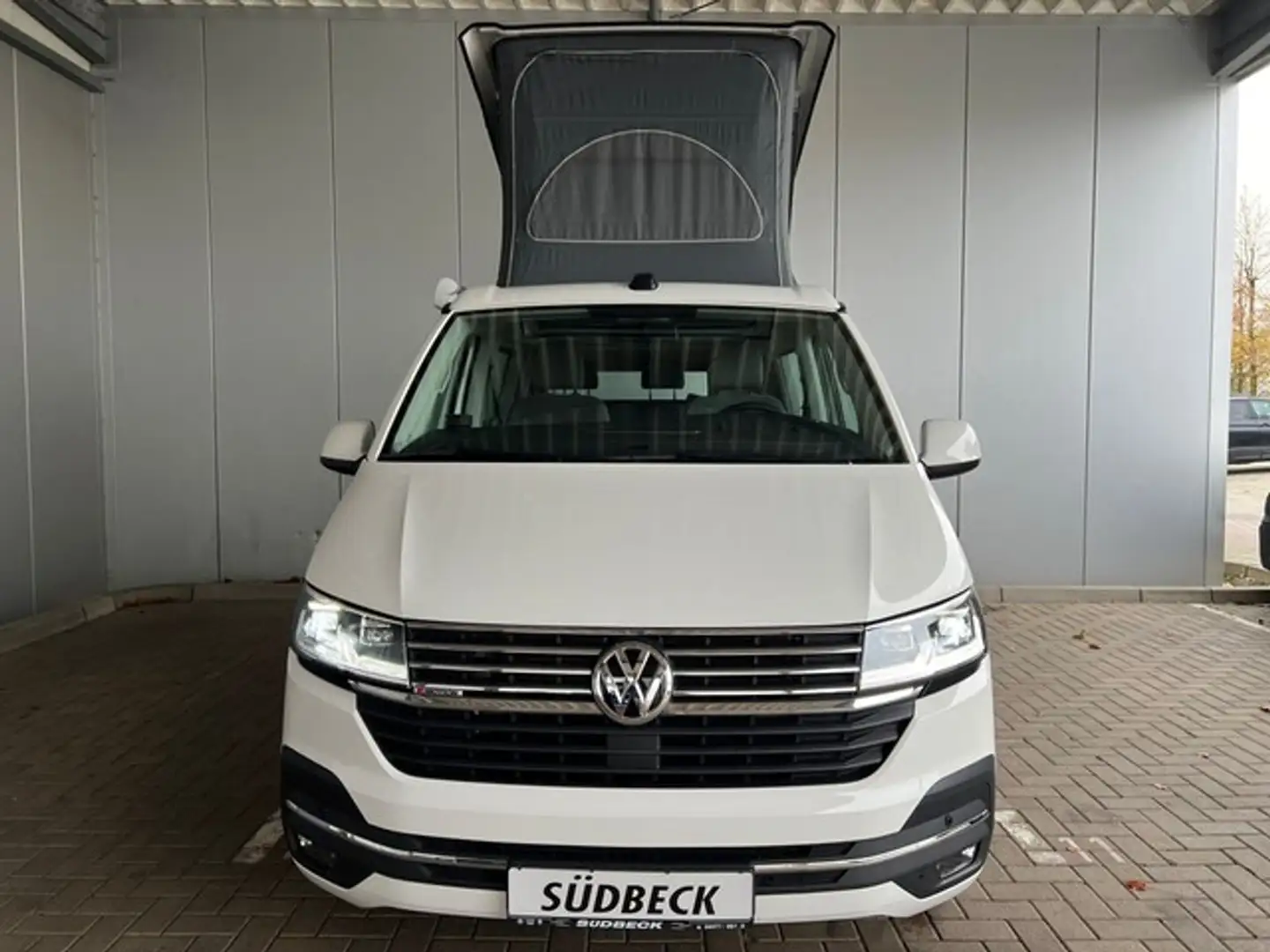 Volkswagen T6.1 California Weiß - 2