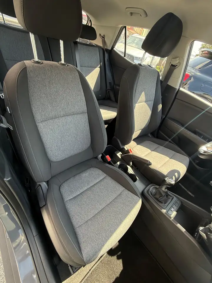 Kia Stonic Hybrid 101cv **Moderna, Sicura, Conveniente** 9