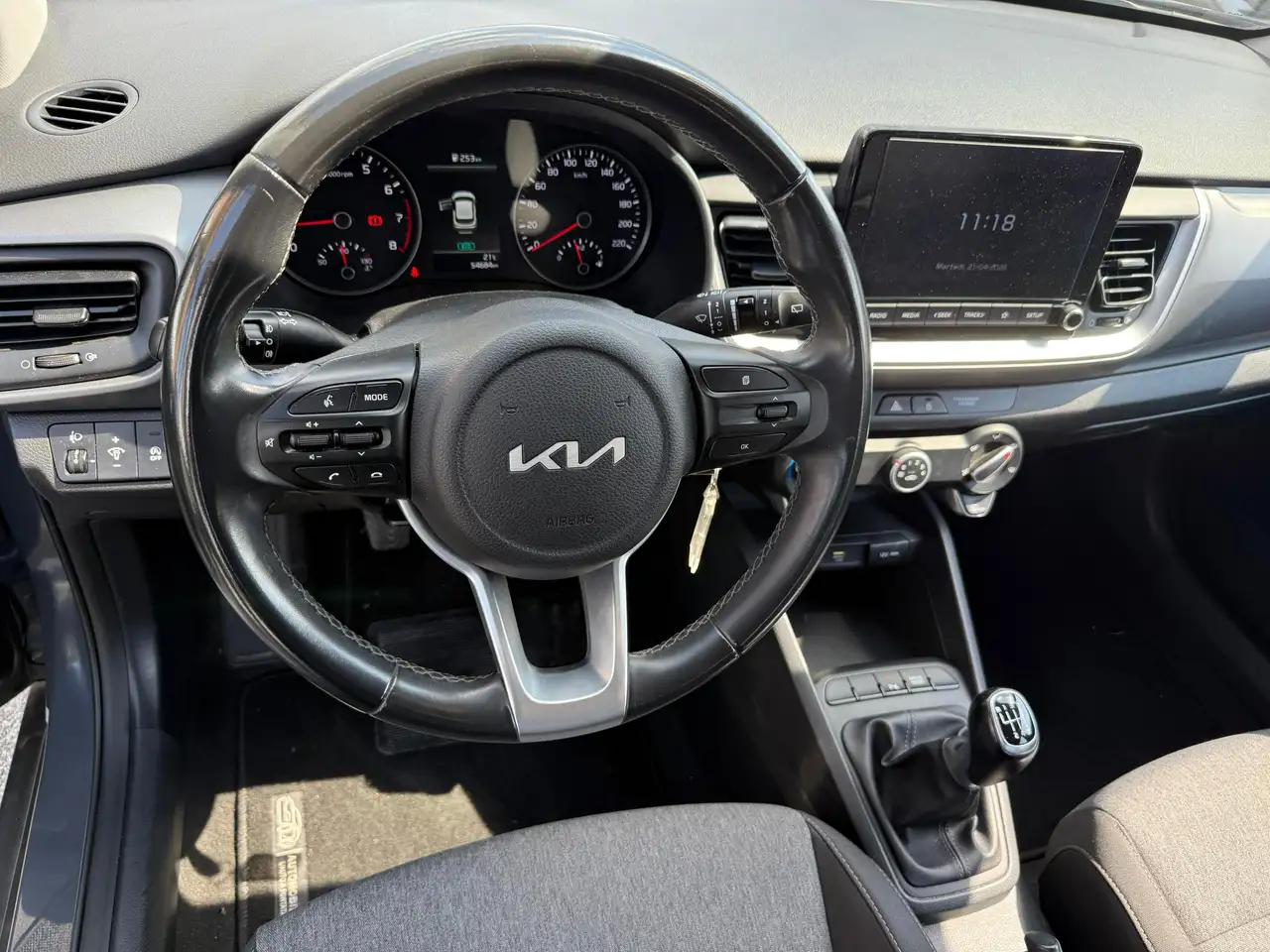 Kia Stonic Hybrid 101cv **Moderna, Sicura, Conveniente** 7