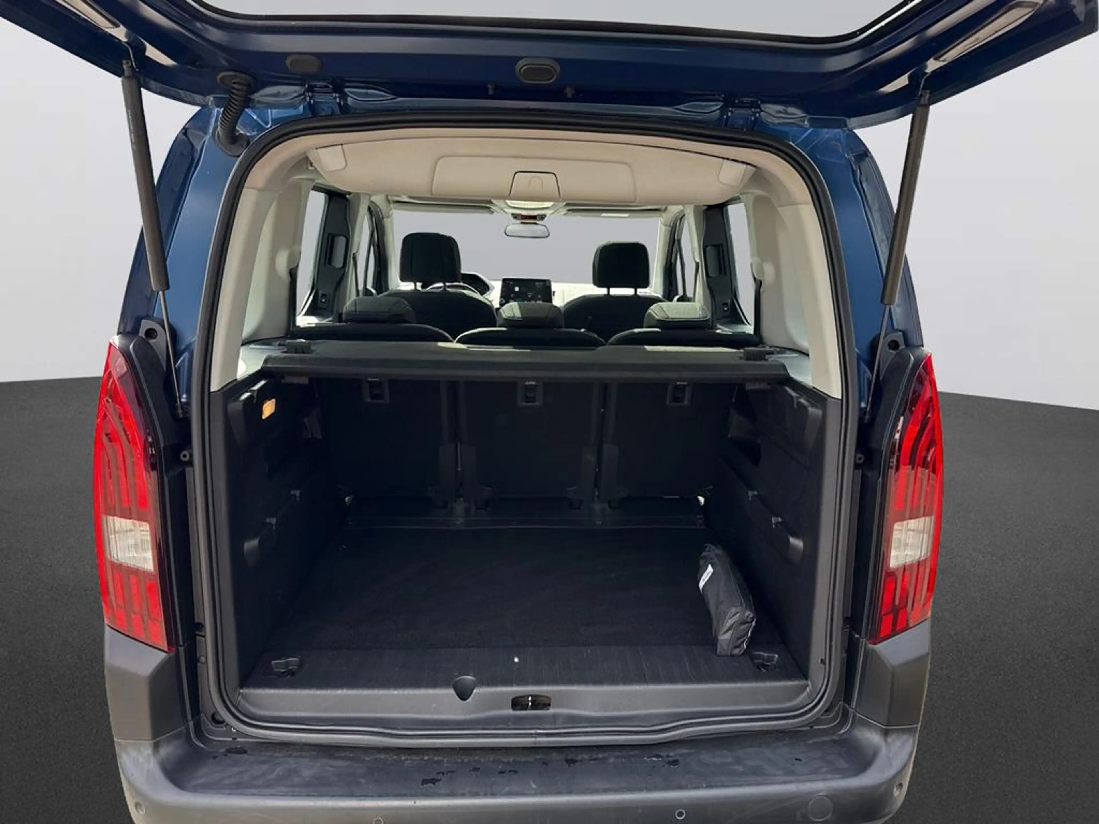 Peugeot Rifter 1.2 PureTech 110 Active L1 — photo 9