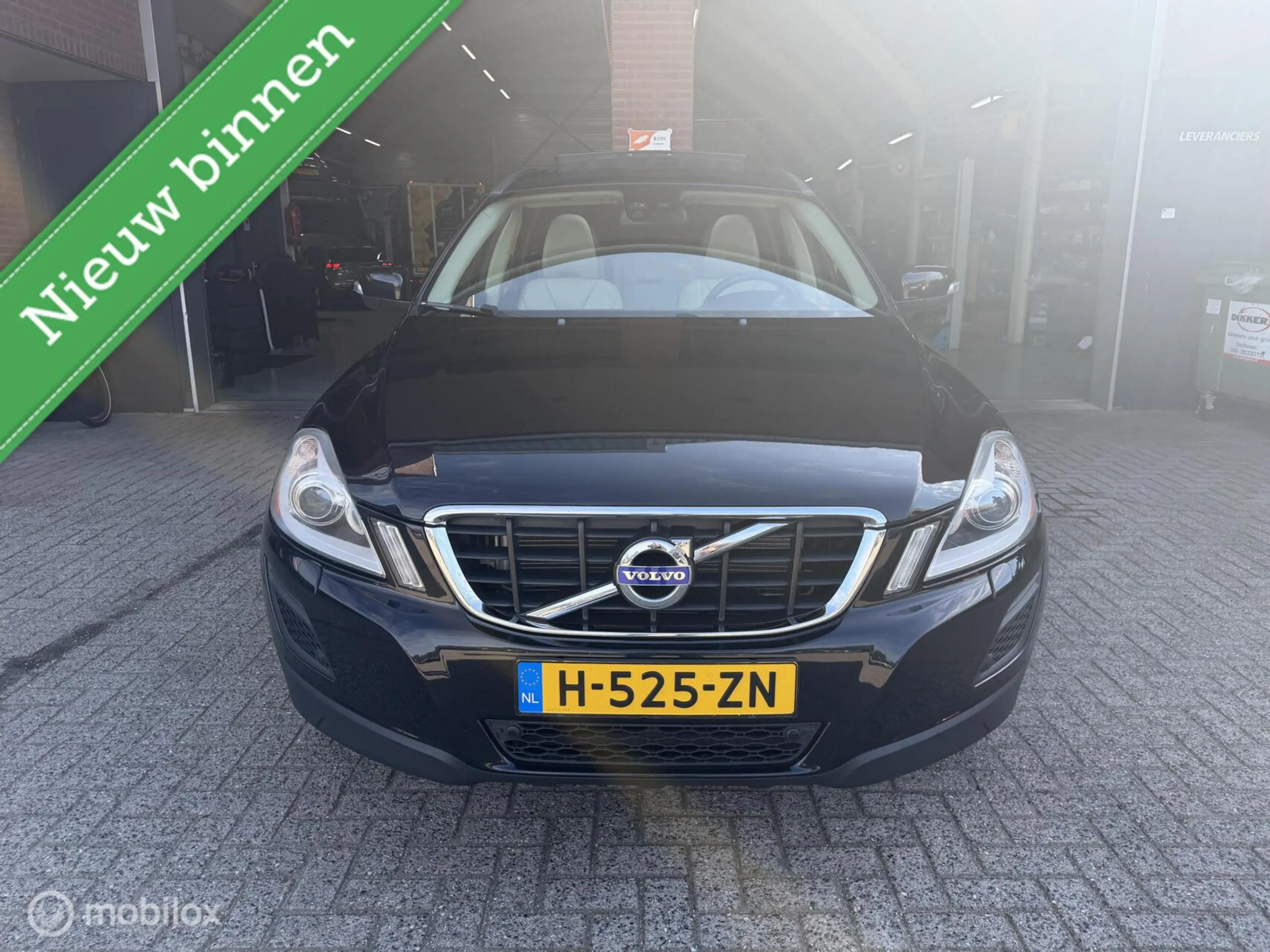 Volvo XC60 2.0T Summum LEDER*SCHUIFDAK*TREKHAAK*PDC* — photo 2