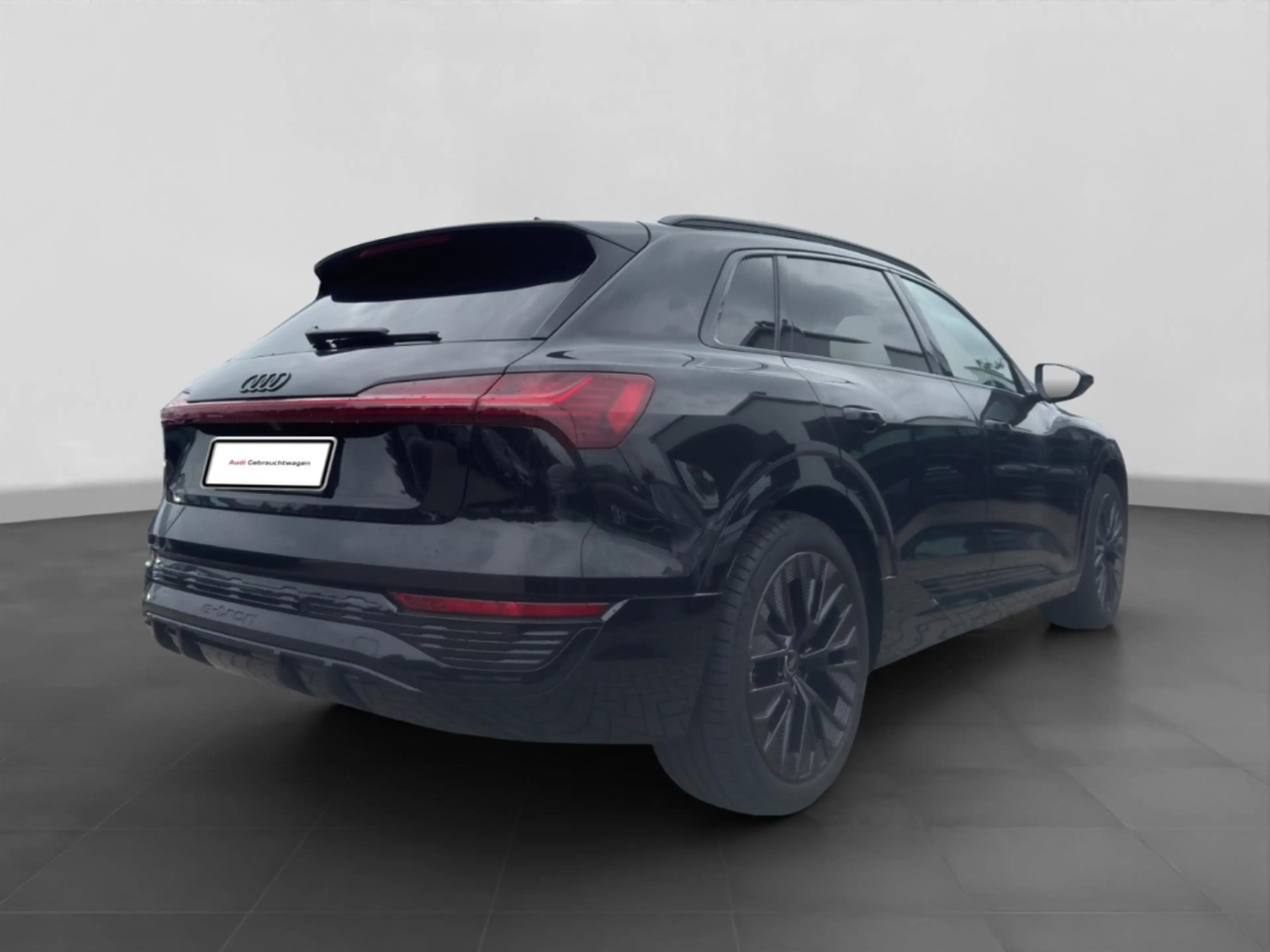 Audi Q8 e-tron 50 quattro S line ALu Matrix-LED Kamera Pano Navi — photo 6