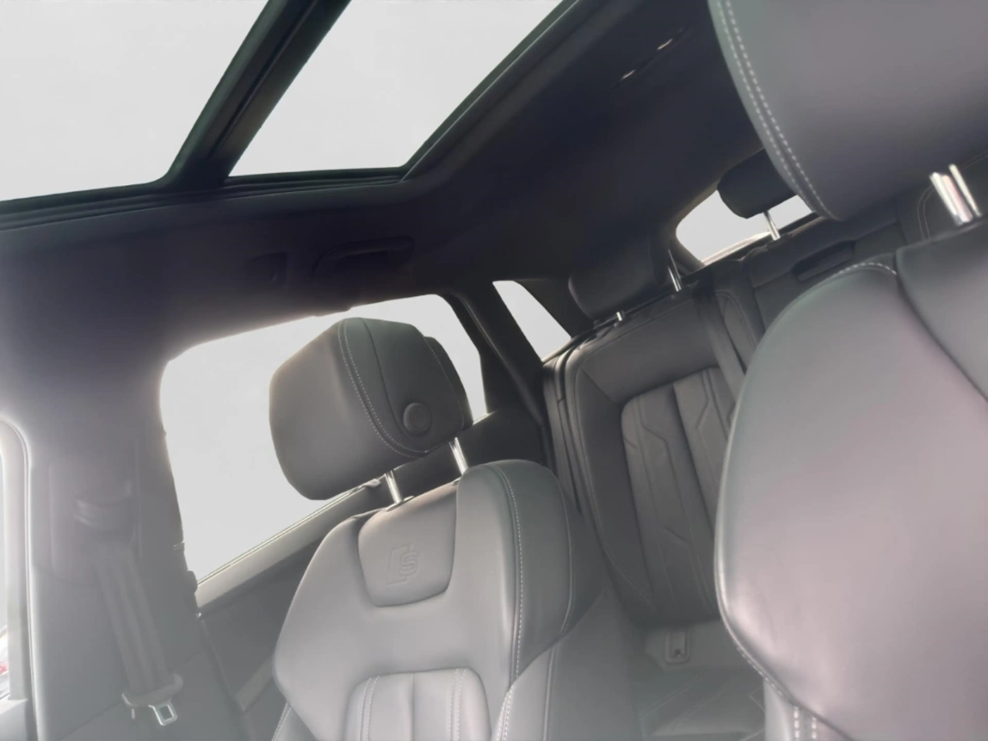 Audi Q8 e-tron 50 quattro S line ALu Matrix-LED Kamera Pano Navi — photo 11
