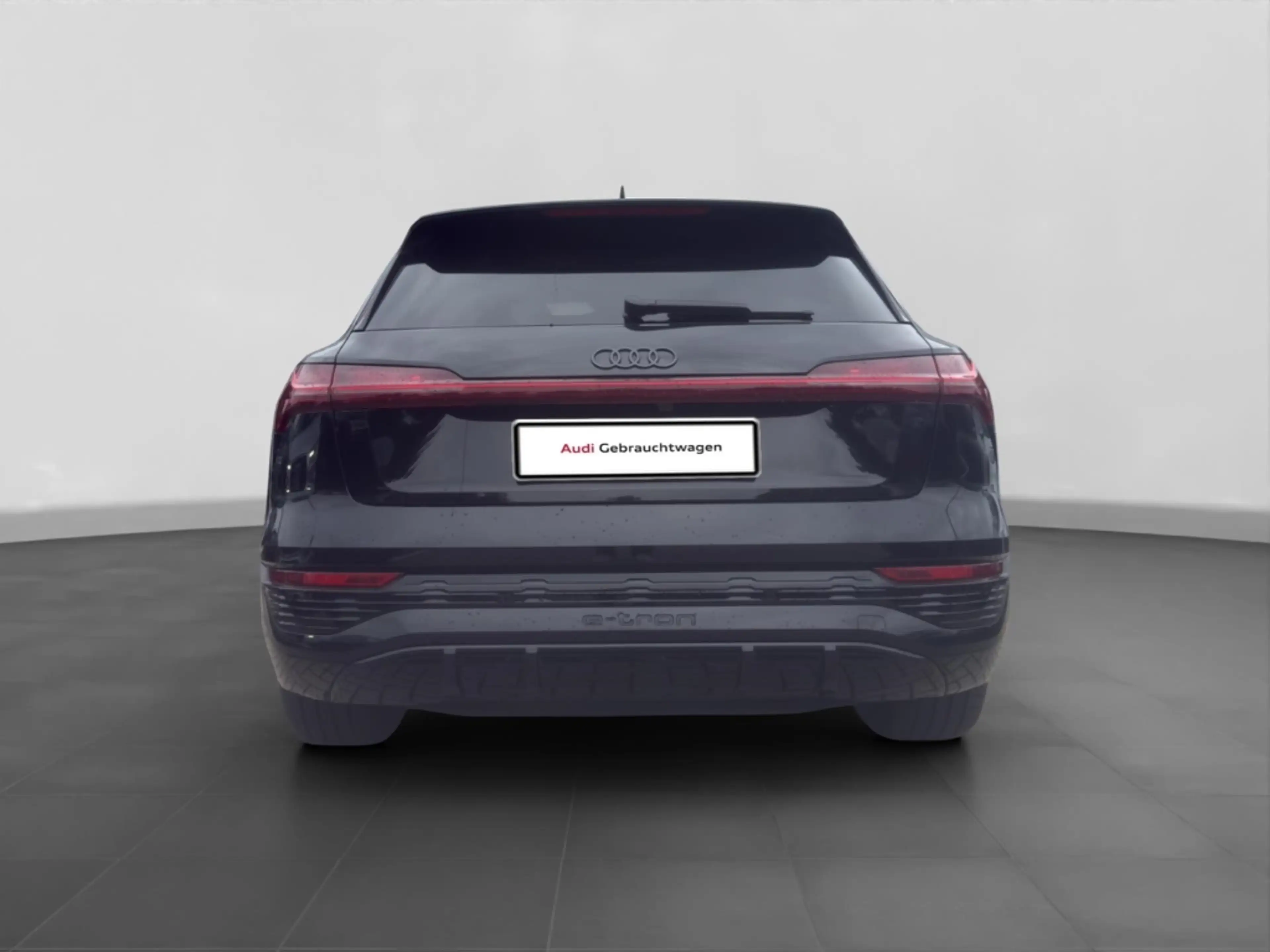 Audi Q8 e-tron 50 quattro S line ALu Matrix-LED Kamera Pano Navi — photo 5