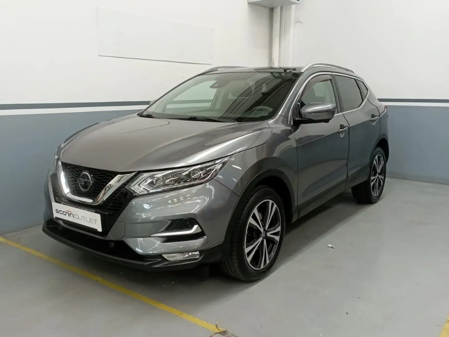 Nissan Qashqai 1.5 dCi N-Connecta Silber - 1