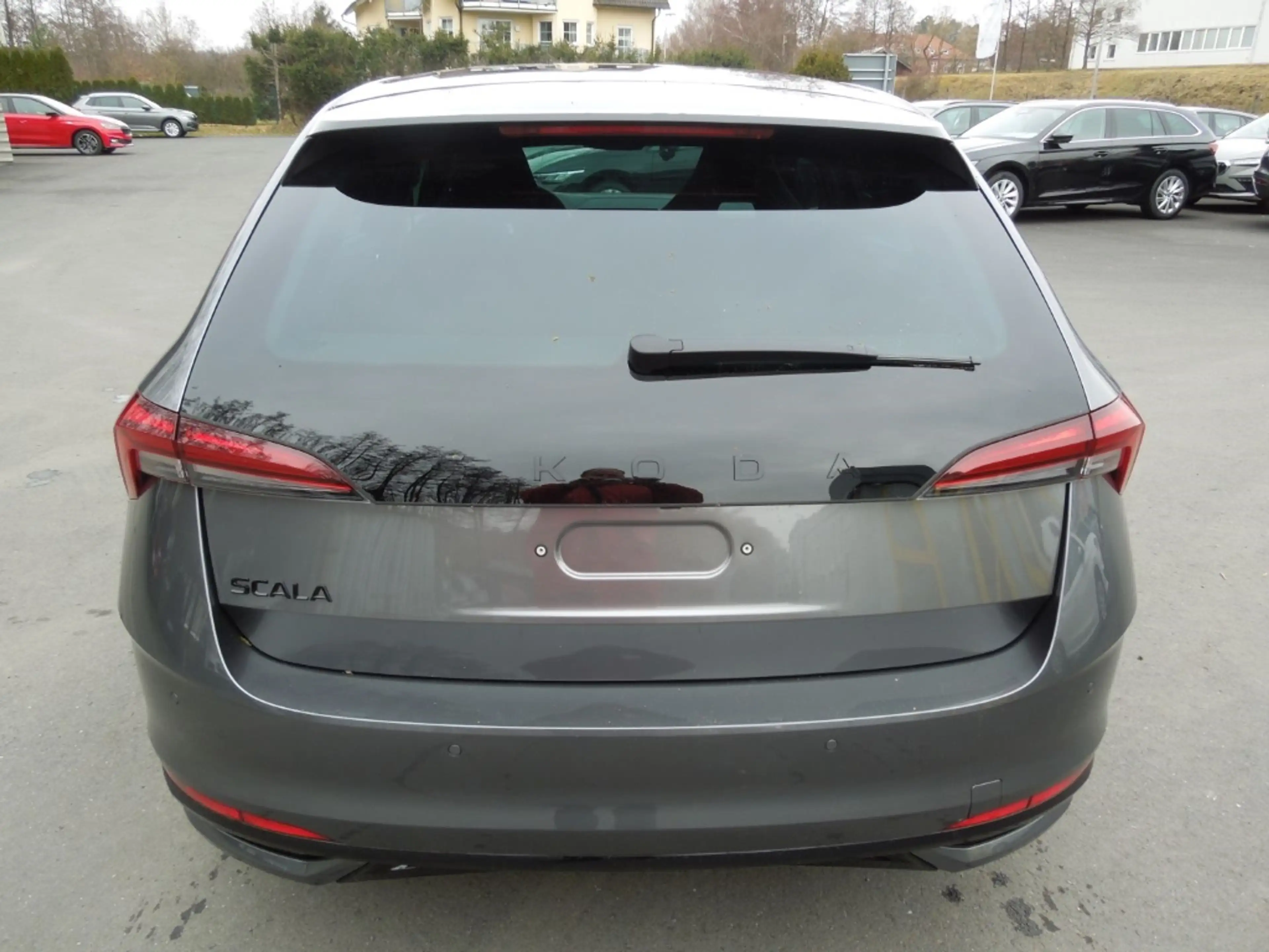 Skoda Scala 1.5TSI DSG Monte-Carlo/Matrix/Navi/Sitzheizung — photo 5