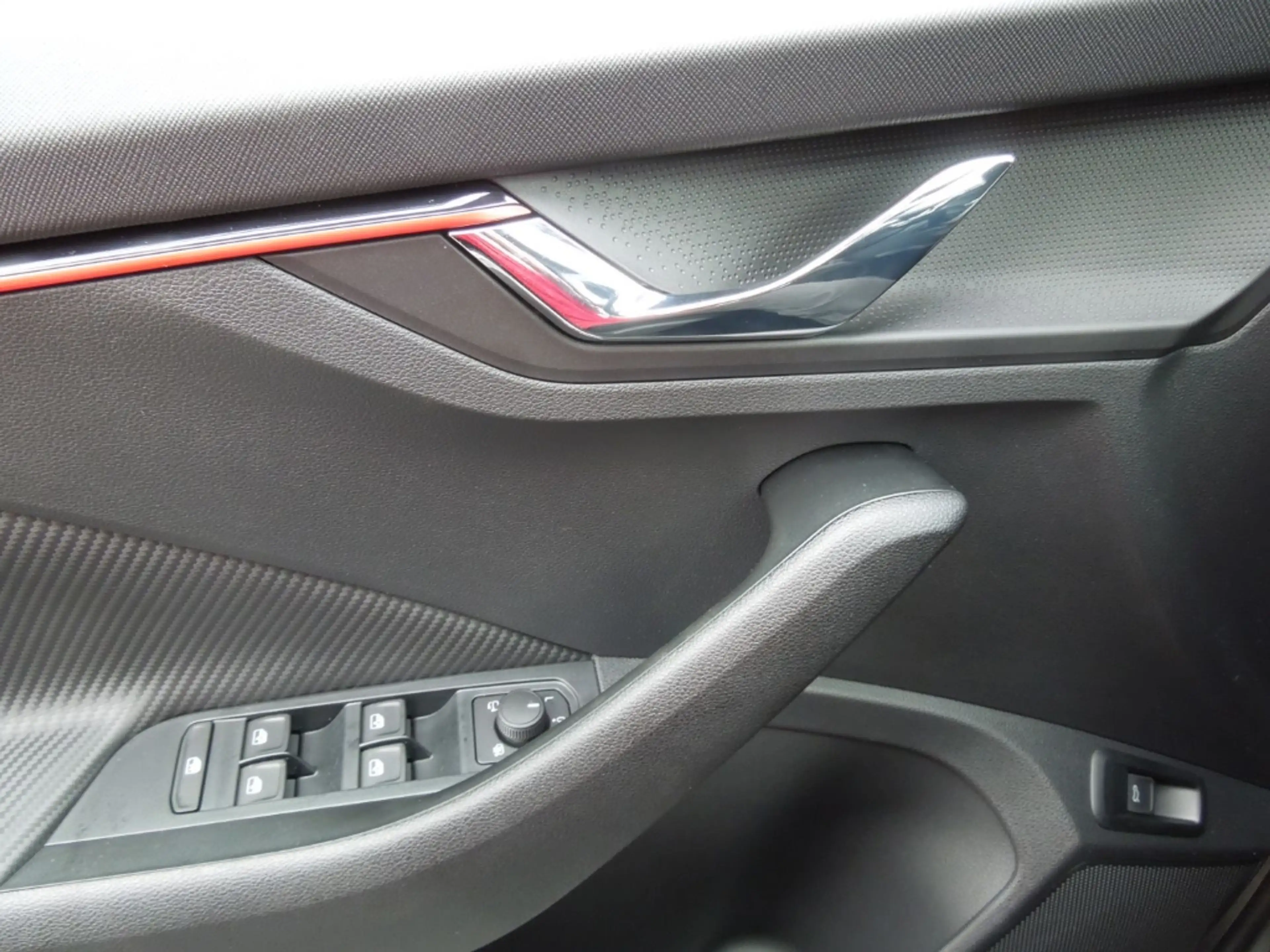Skoda Scala 1.5TSI DSG Monte-Carlo/Matrix/Navi/Sitzheizung — photo 8