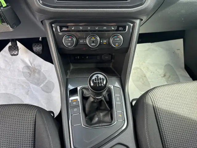 Volkswagen Tiguan view 9