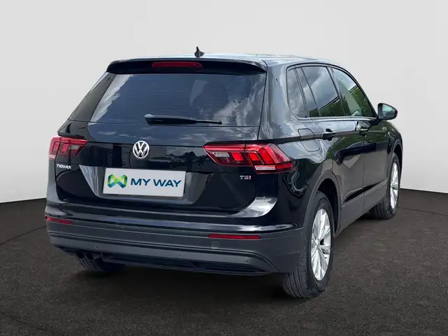 Volkswagen Tiguan view 5