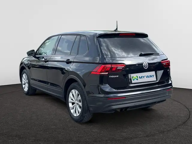 Volkswagen Tiguan view 2