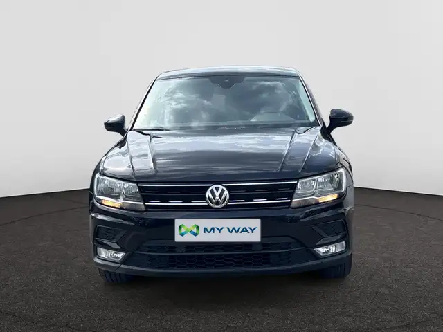 Volkswagen Tiguan view 3