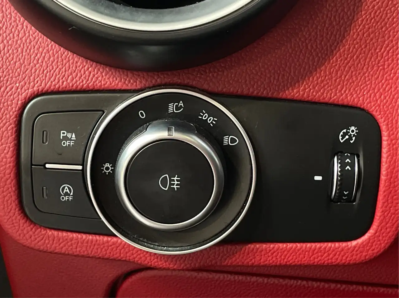 Alfa Romeo Stelvio снимка Alfa Romeo Stelvio