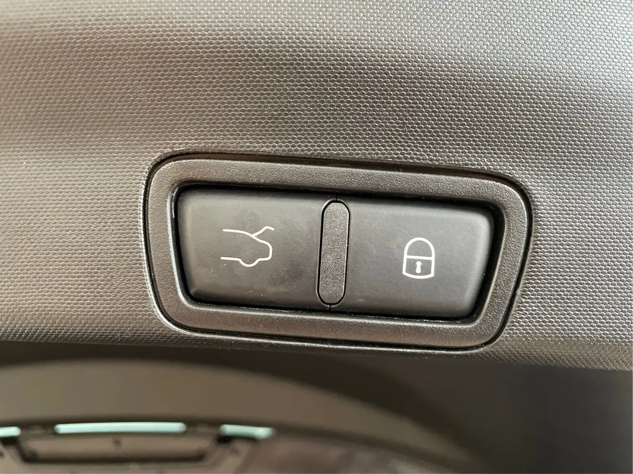 Alfa Romeo Stelvio снимка Alfa Romeo Stelvio