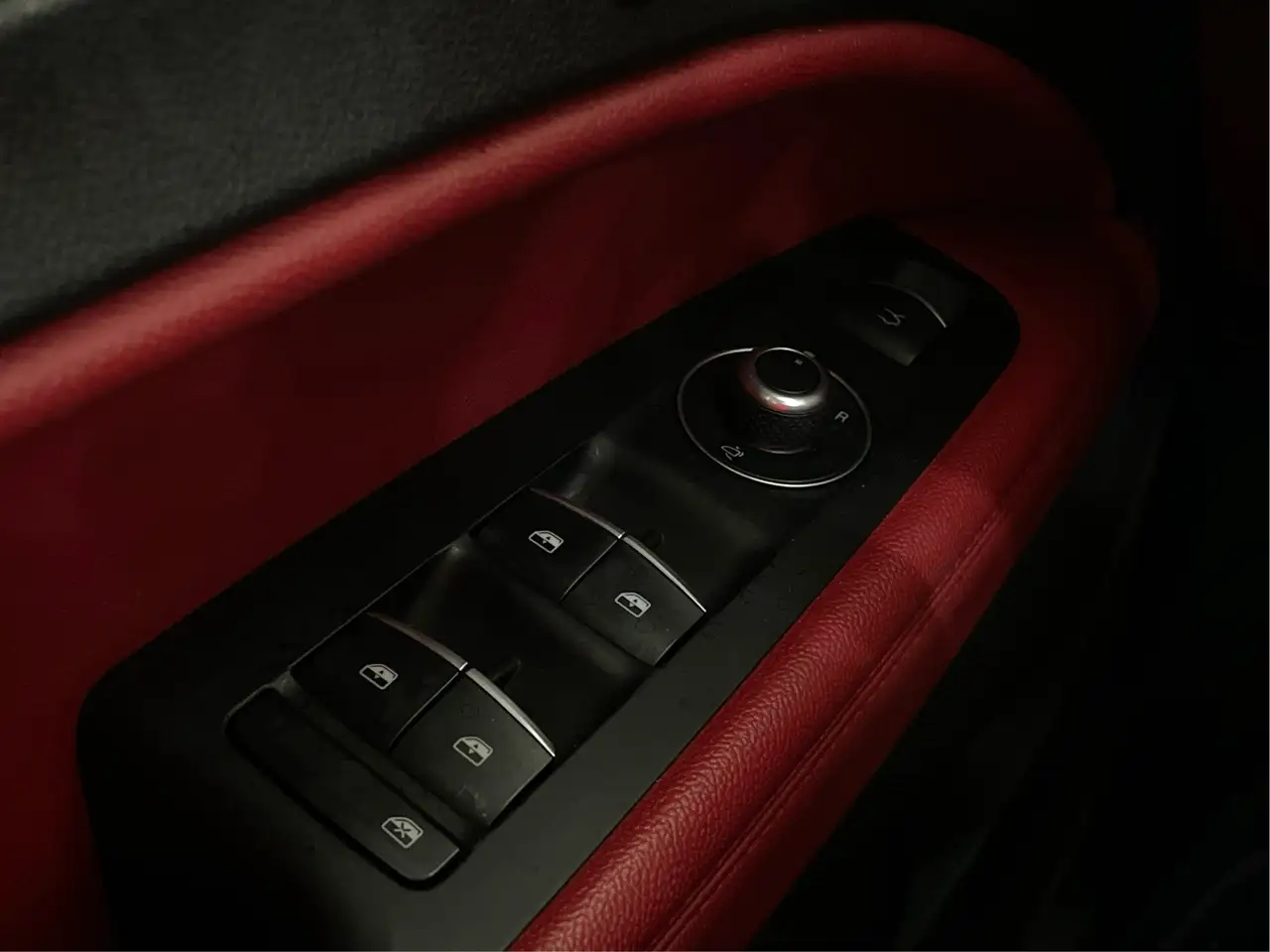 Alfa Romeo Stelvio снимка Alfa Romeo Stelvio