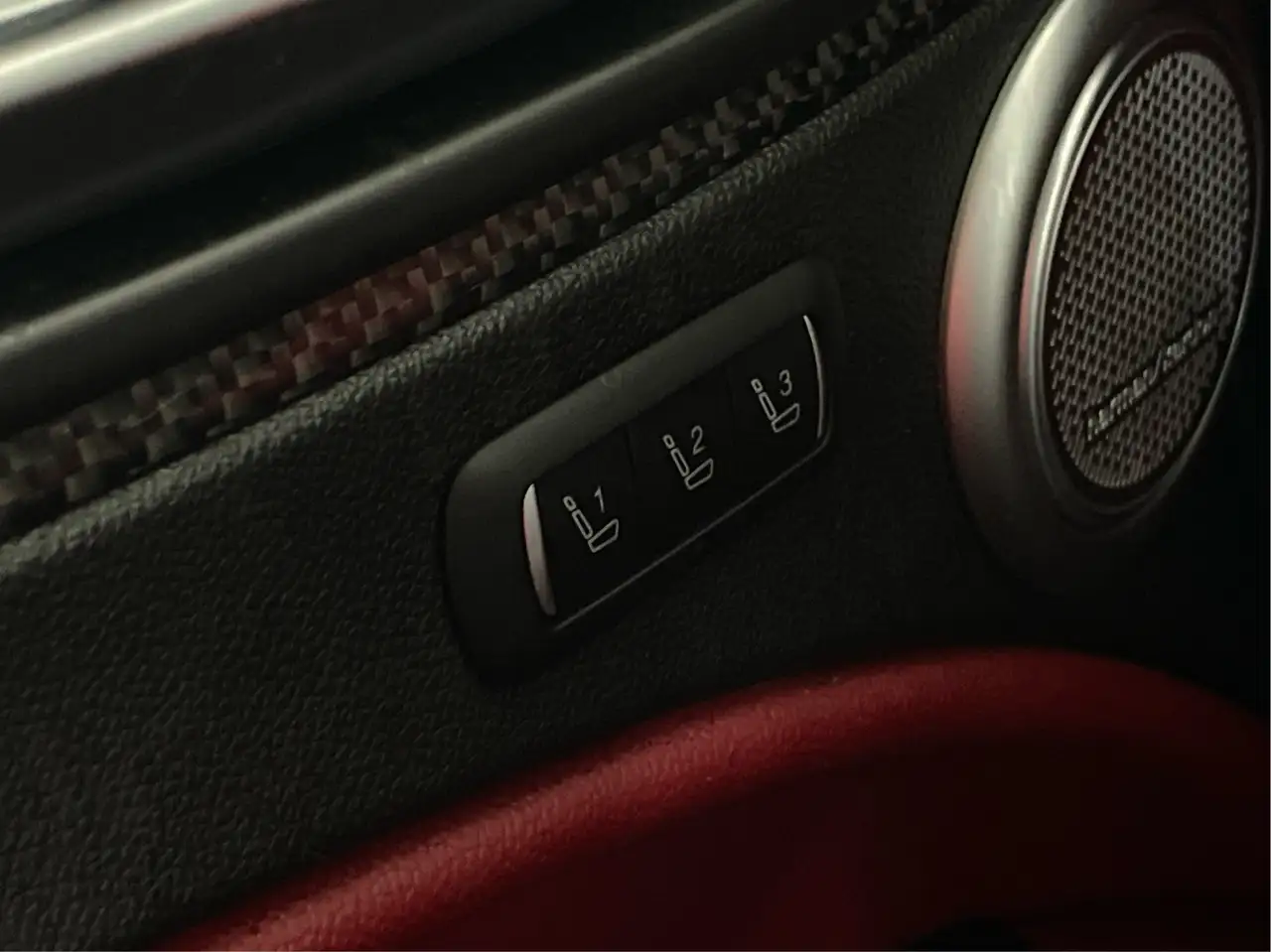 Alfa Romeo Stelvio снимка Alfa Romeo Stelvio
