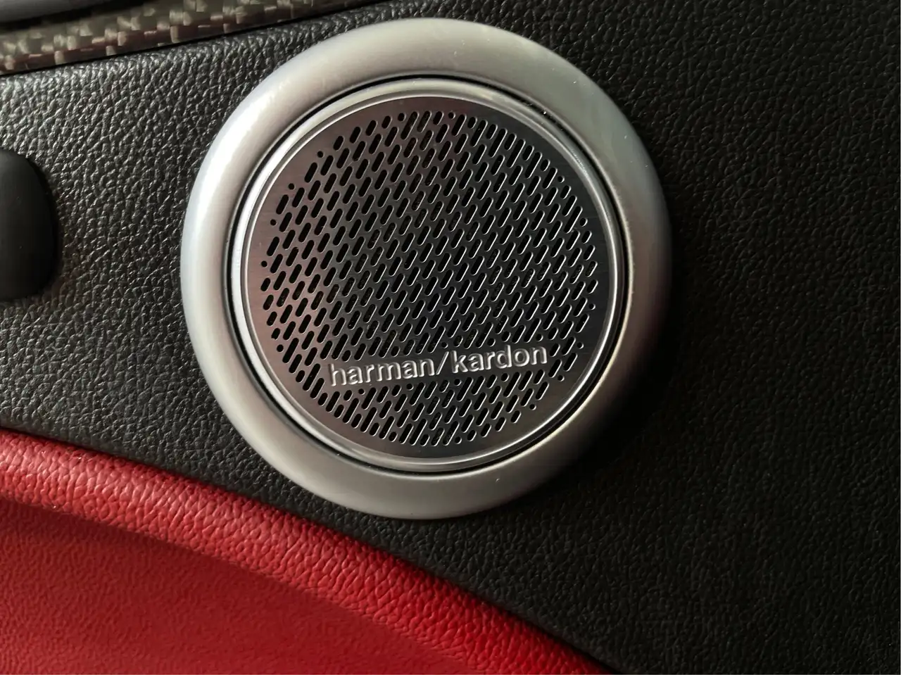 Alfa Romeo Stelvio снимка Alfa Romeo Stelvio