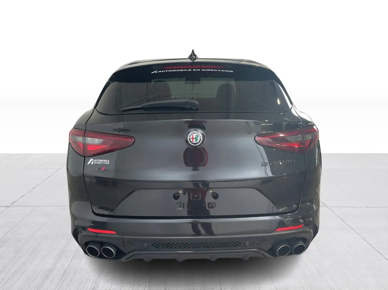 Alfa Romeo Stelvio снимка Alfa Romeo Stelvio