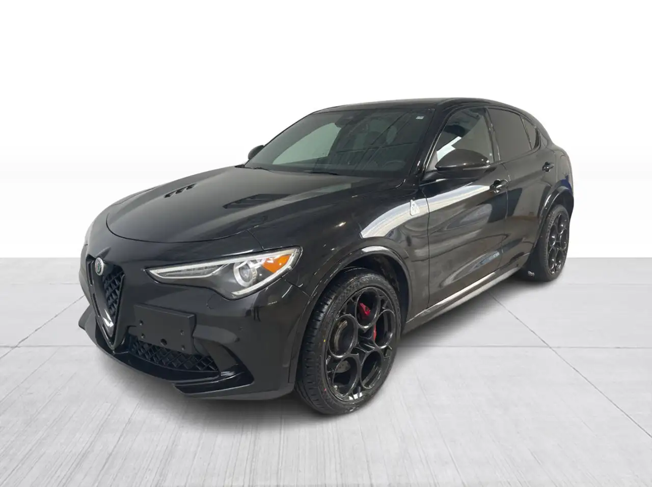 Alfa Romeo Stelvio снимка Alfa Romeo Stelvio