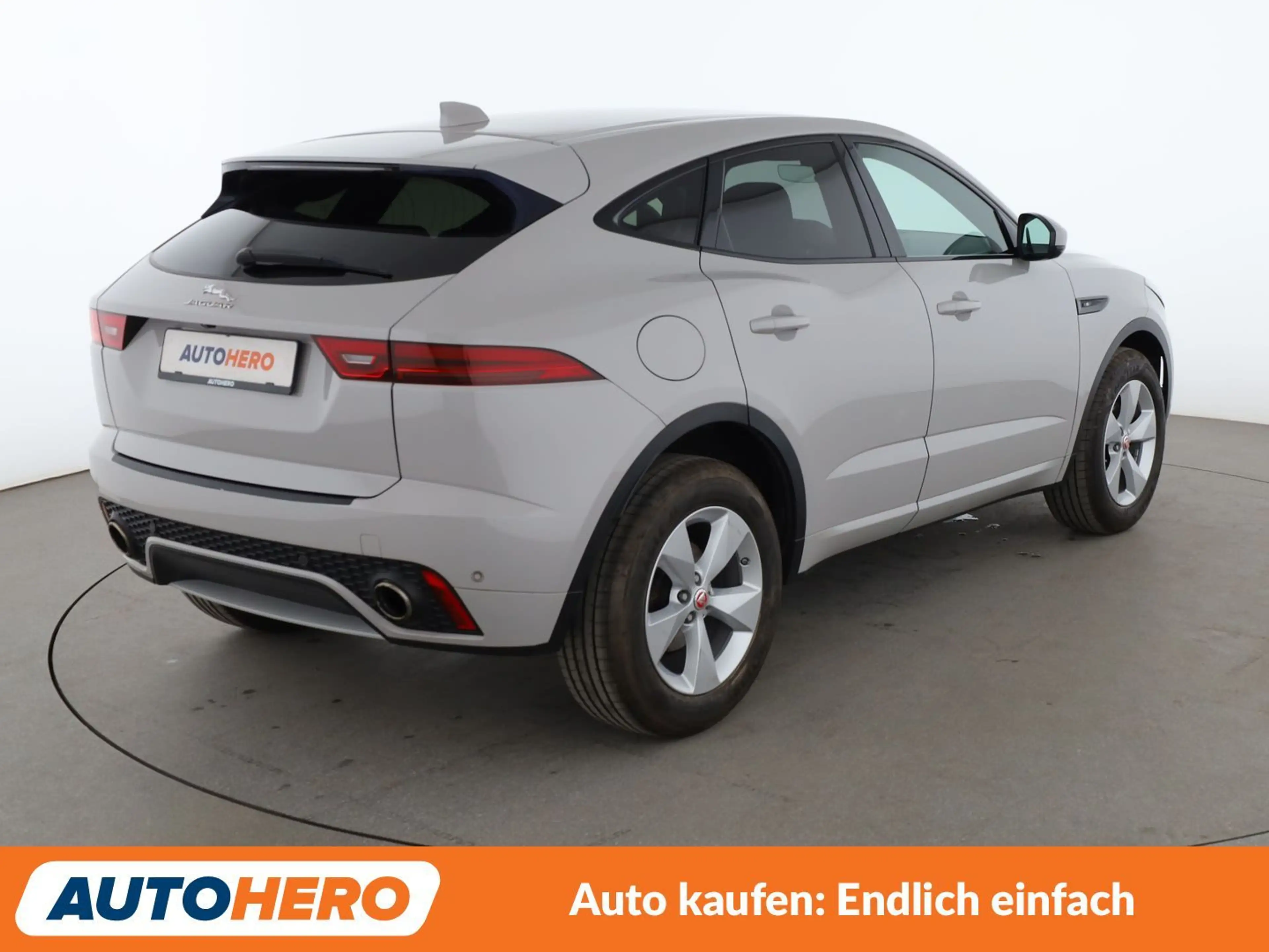 Jaguar E-Pace D150 R-Dynamic AWD Aut*NAVI*LED*TEMPO*CAM*PDC*SHZ* — photo 6