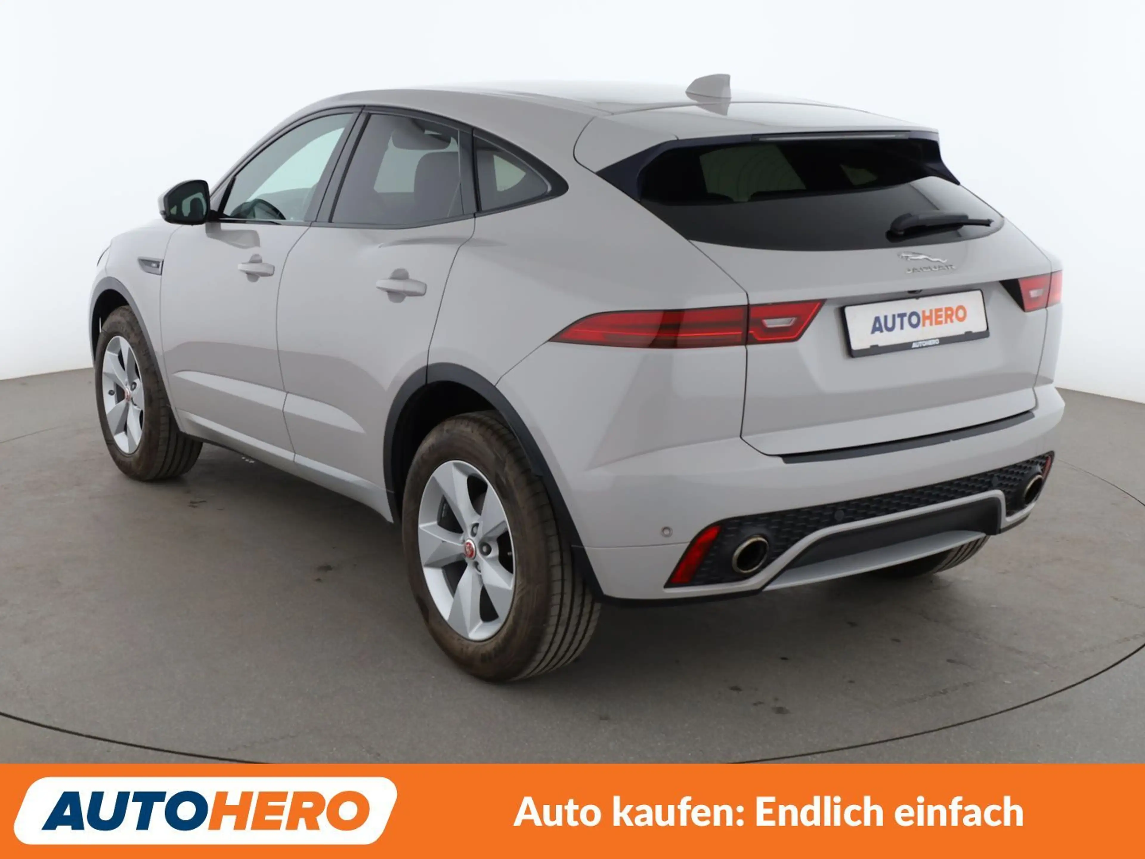 Jaguar E-Pace D150 R-Dynamic AWD Aut*NAVI*LED*TEMPO*CAM*PDC*SHZ* — photo 4