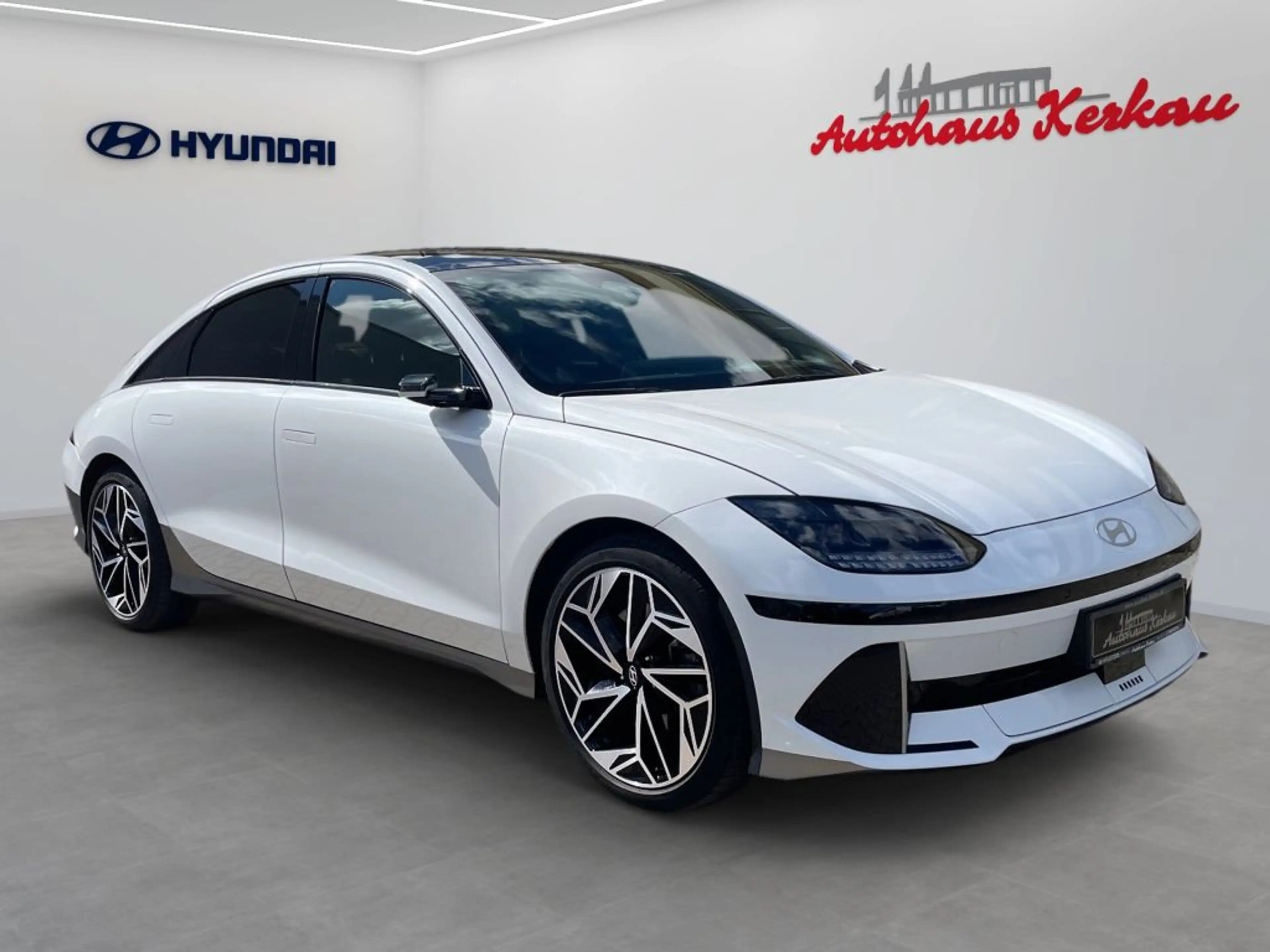 Hyundai IONIQ 6 77,4 kWh 4WD Uniq — photo 2