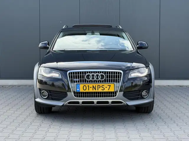 Audi A4 view 7