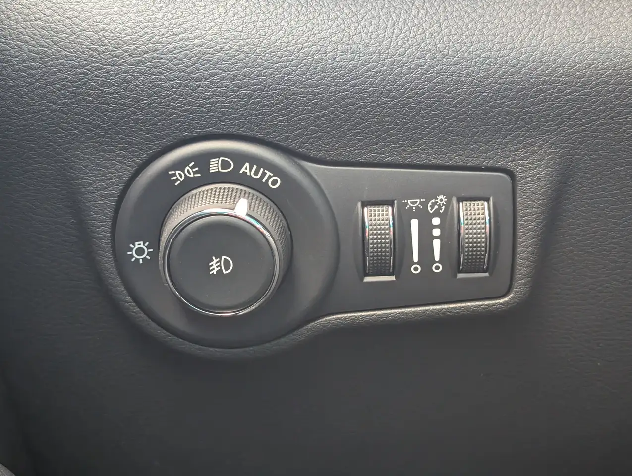 Jeep Compass photo Jeep Compass