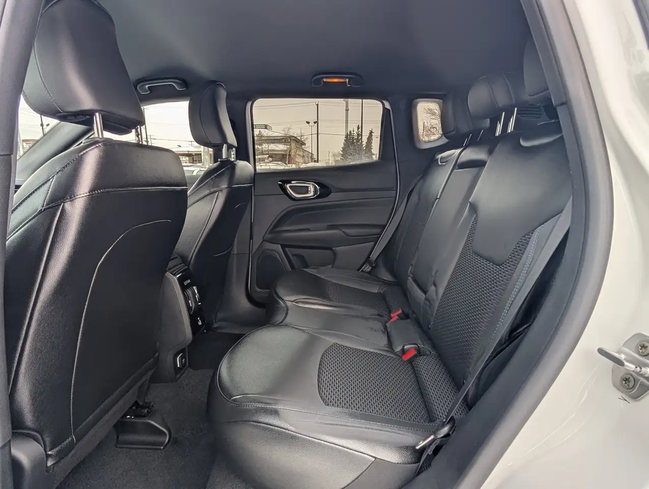 Jeep Compass photo Jeep Compass