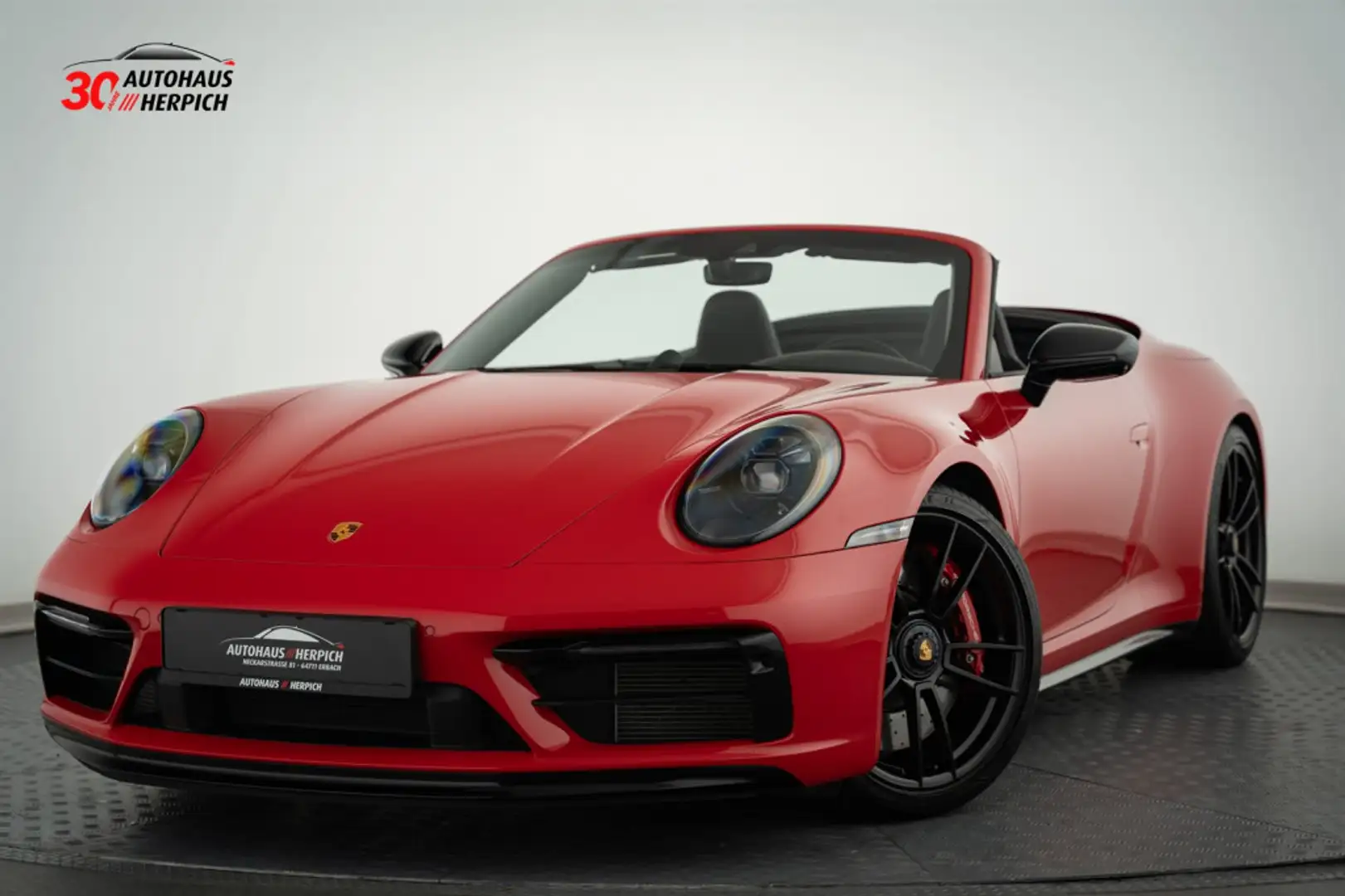 Porsche 992 Carrera 4 GTS Cabrio Hinterachslenkung BOSE Rot - 1