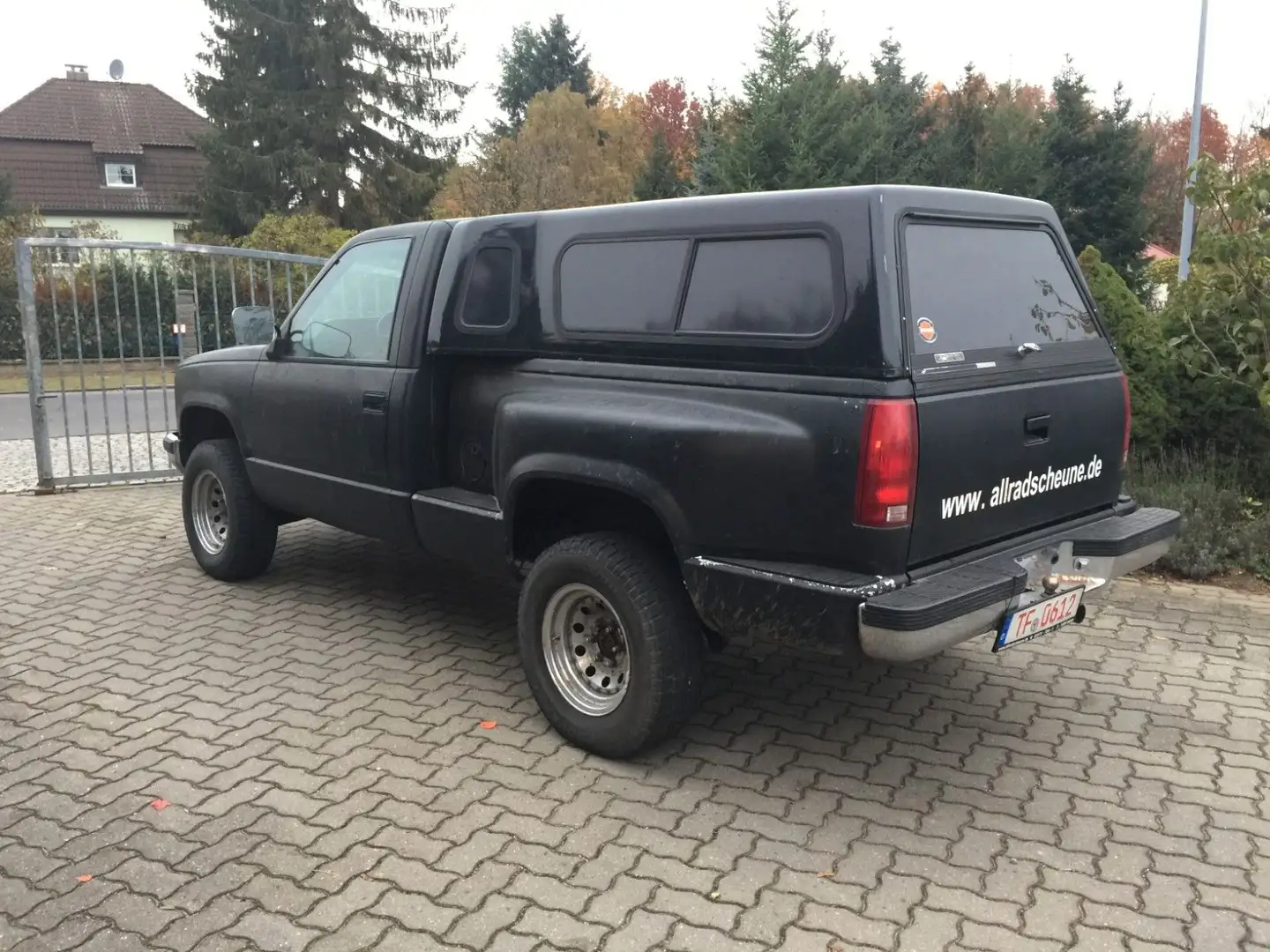 Chevrolet K1500 383 Stroker 4WD Schalter Černá - 1
