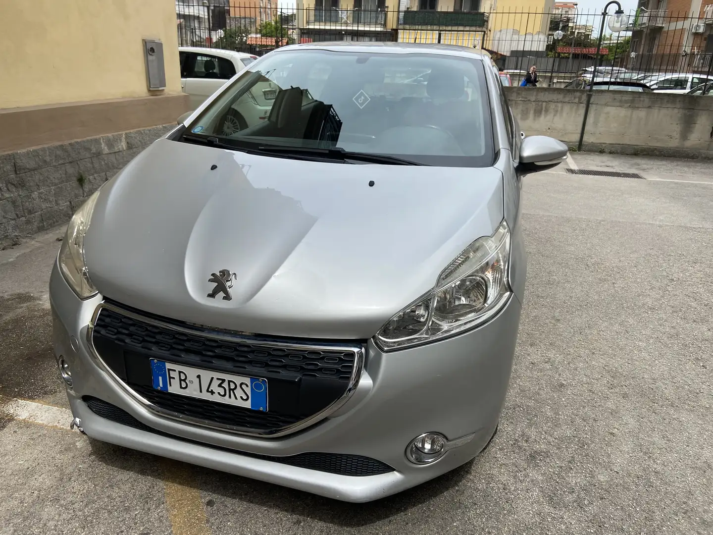 Peugeot 208 Argento - 2