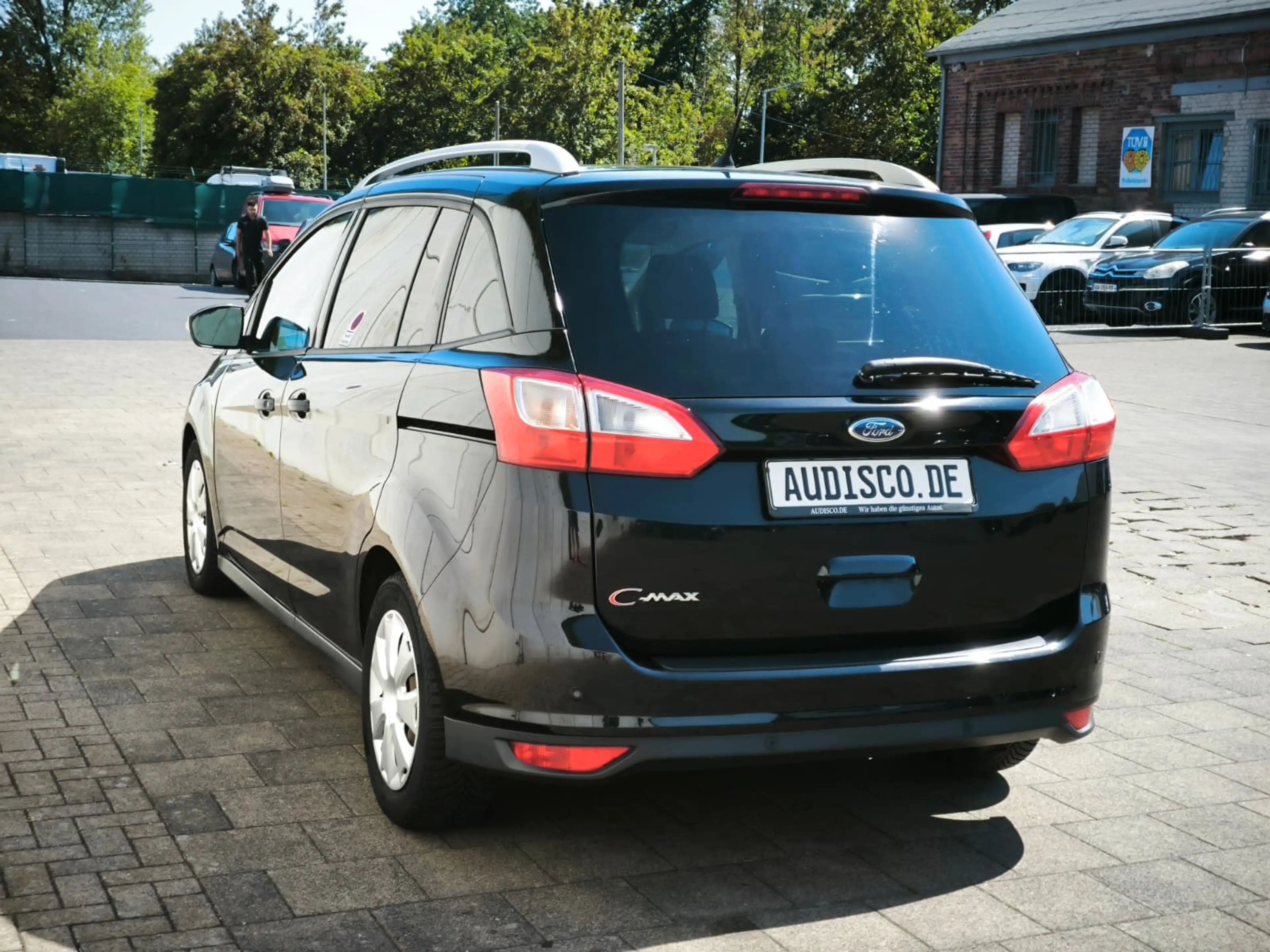 Ford Grand C-Max 2.0TDCi 7-Sitzer AHK Navi Bluetooth — photo 4
