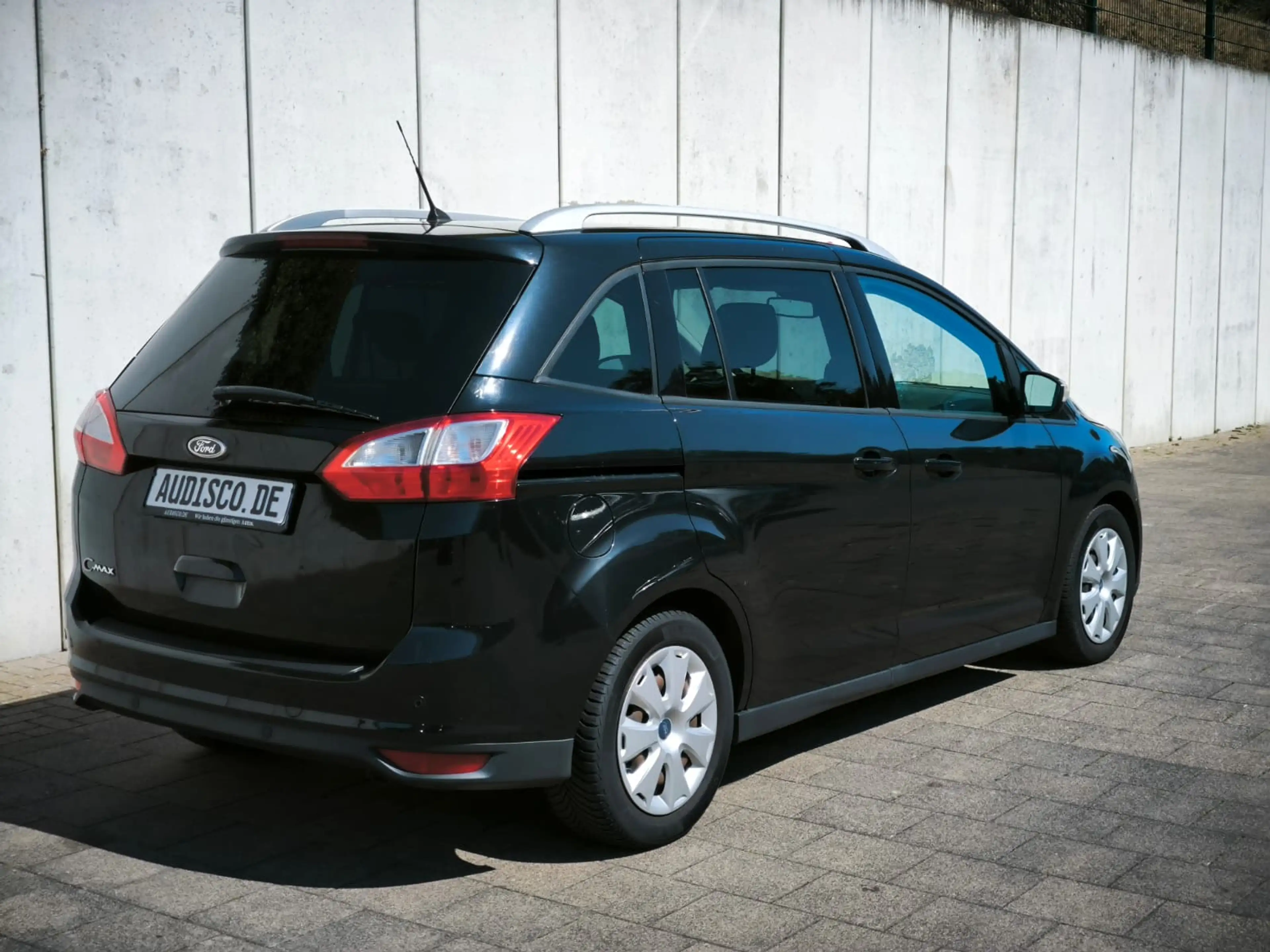 Ford Grand C-Max 2.0TDCi 7-Sitzer AHK Navi Bluetooth — photo 6
